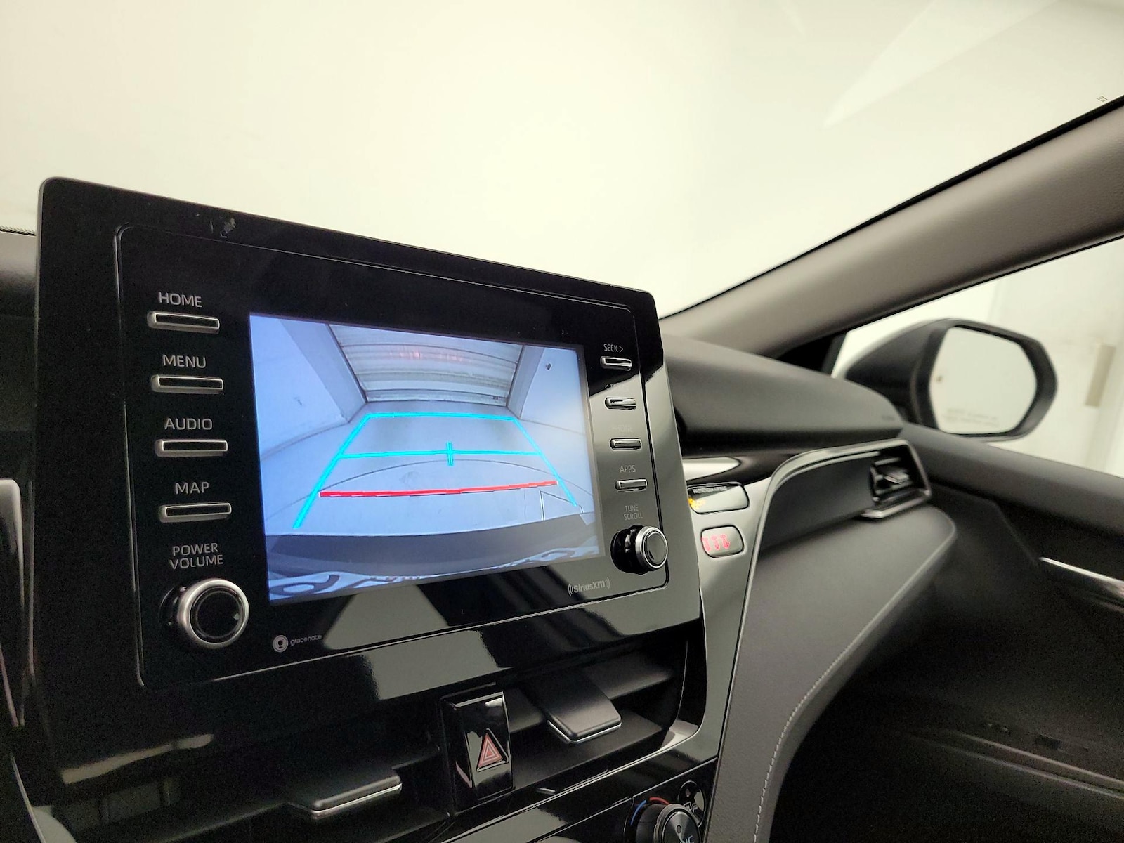 2024 Toyota Camry SE - Photo 15