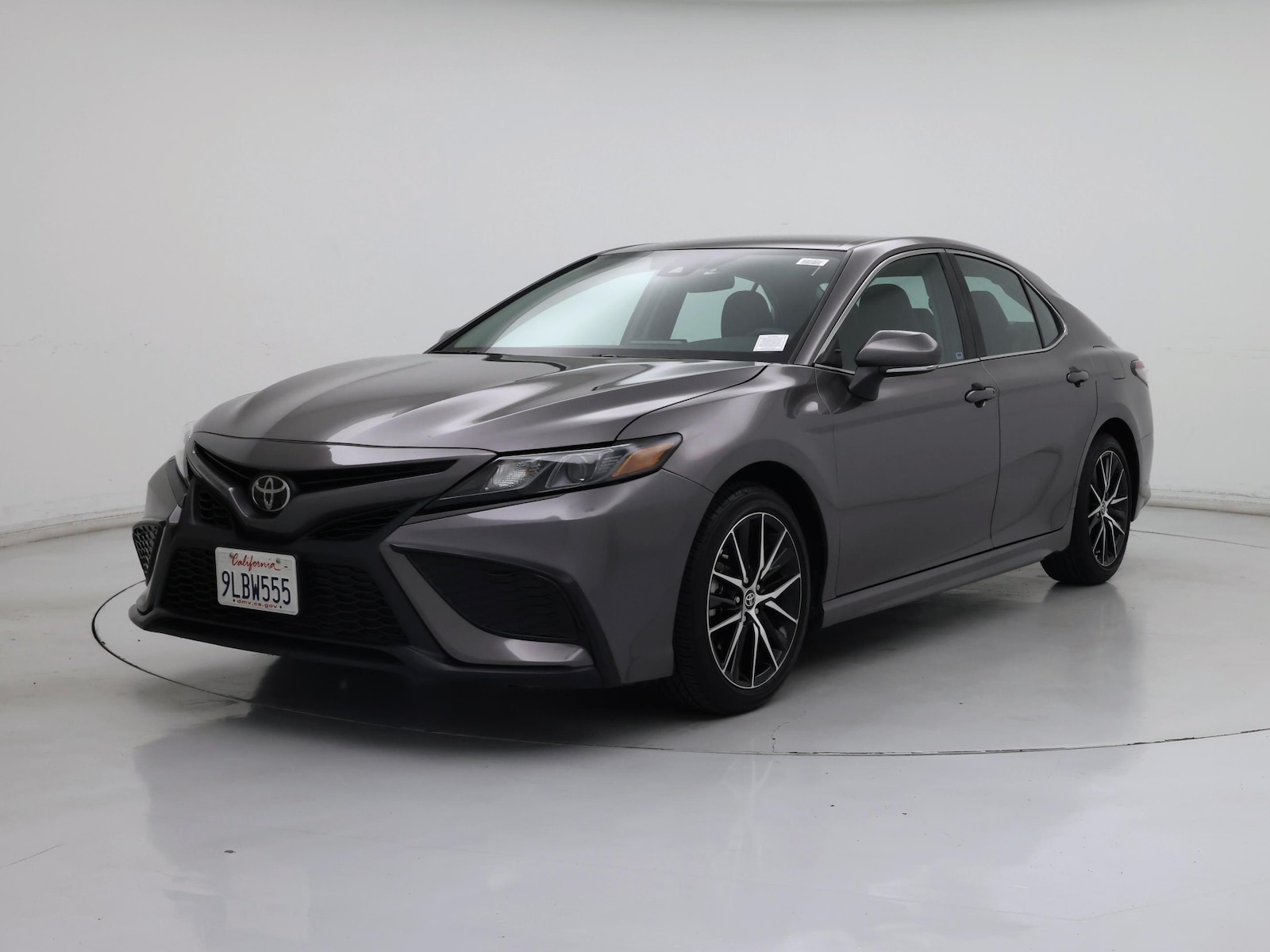 2024 Toyota Camry SE - Photo 5
