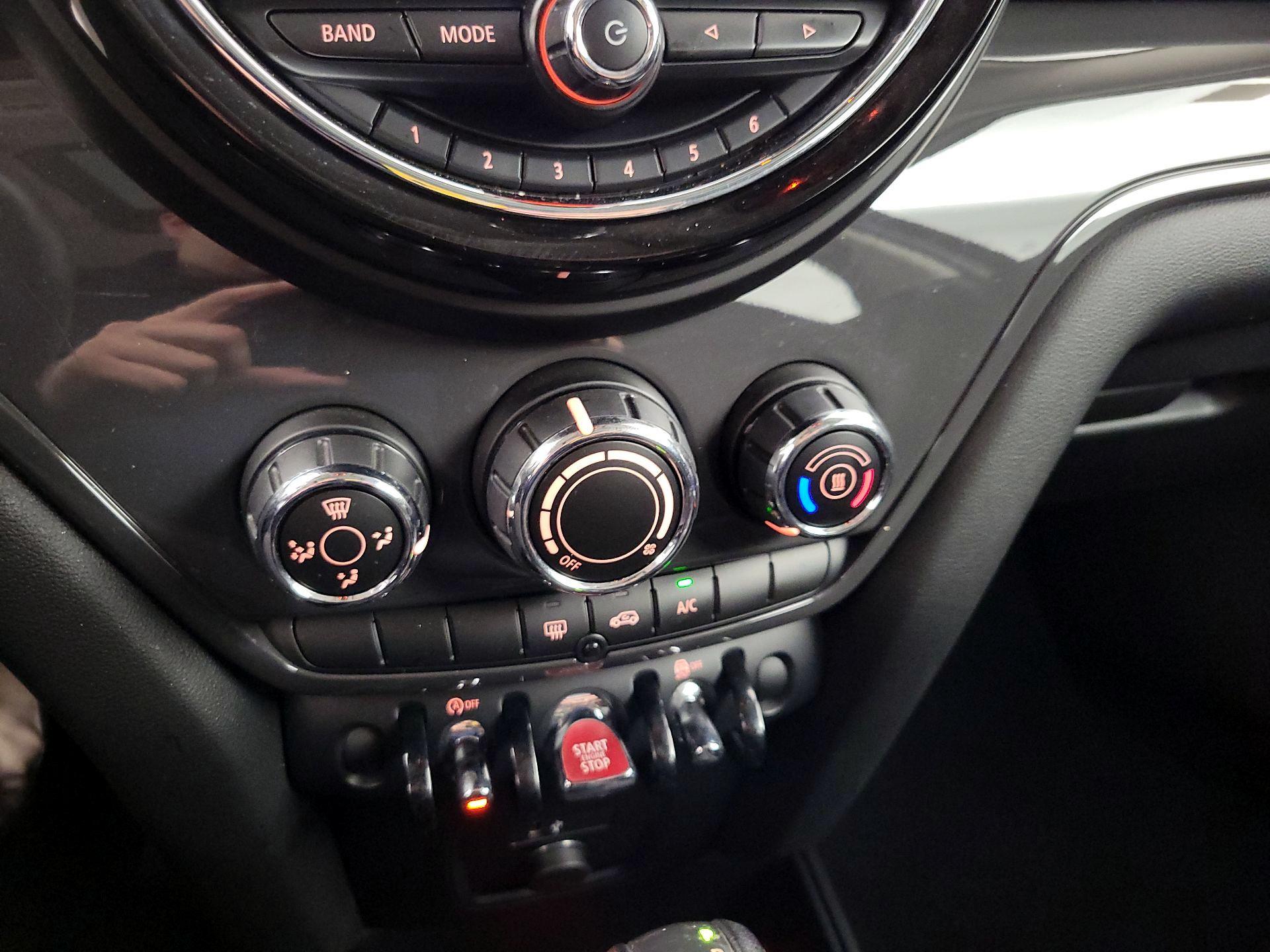 Thumbnail: 2019 MINI Cooper Countryman - 16