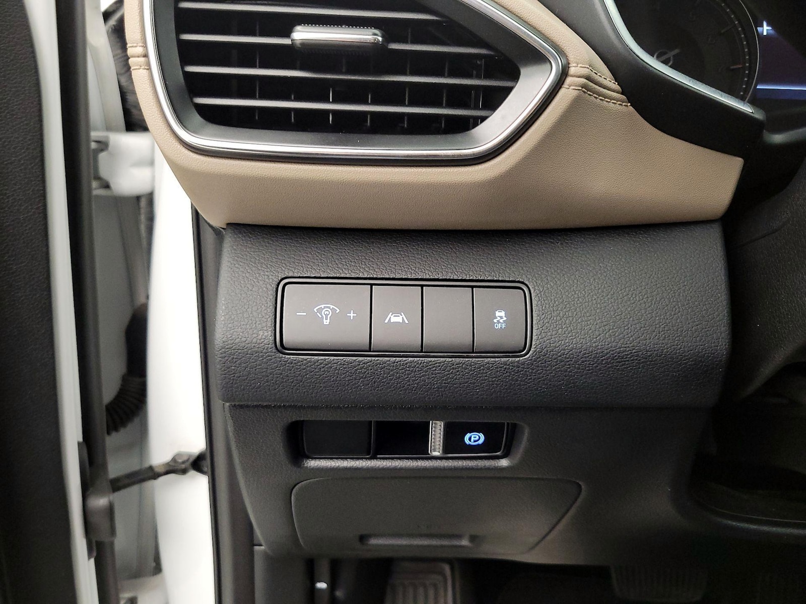 2021 Hyundai Santa Fe SE - Photo 14