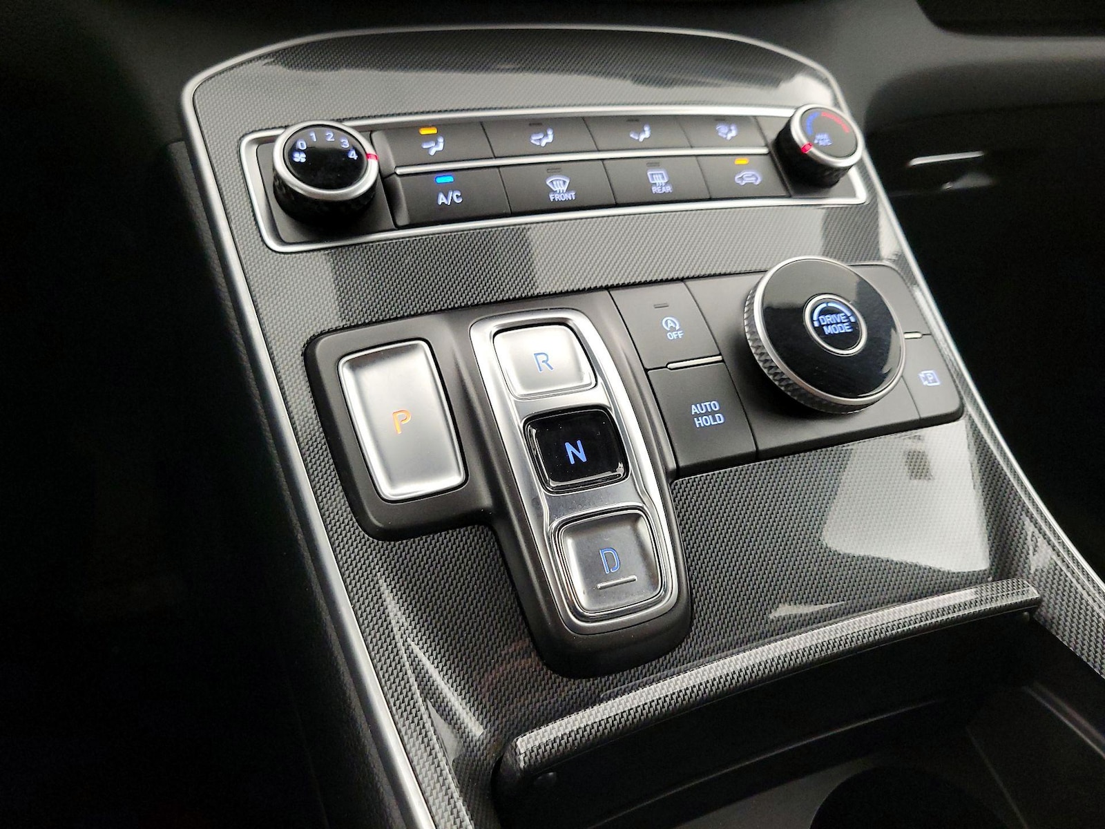 2021 Hyundai Santa Fe SE - Photo 18