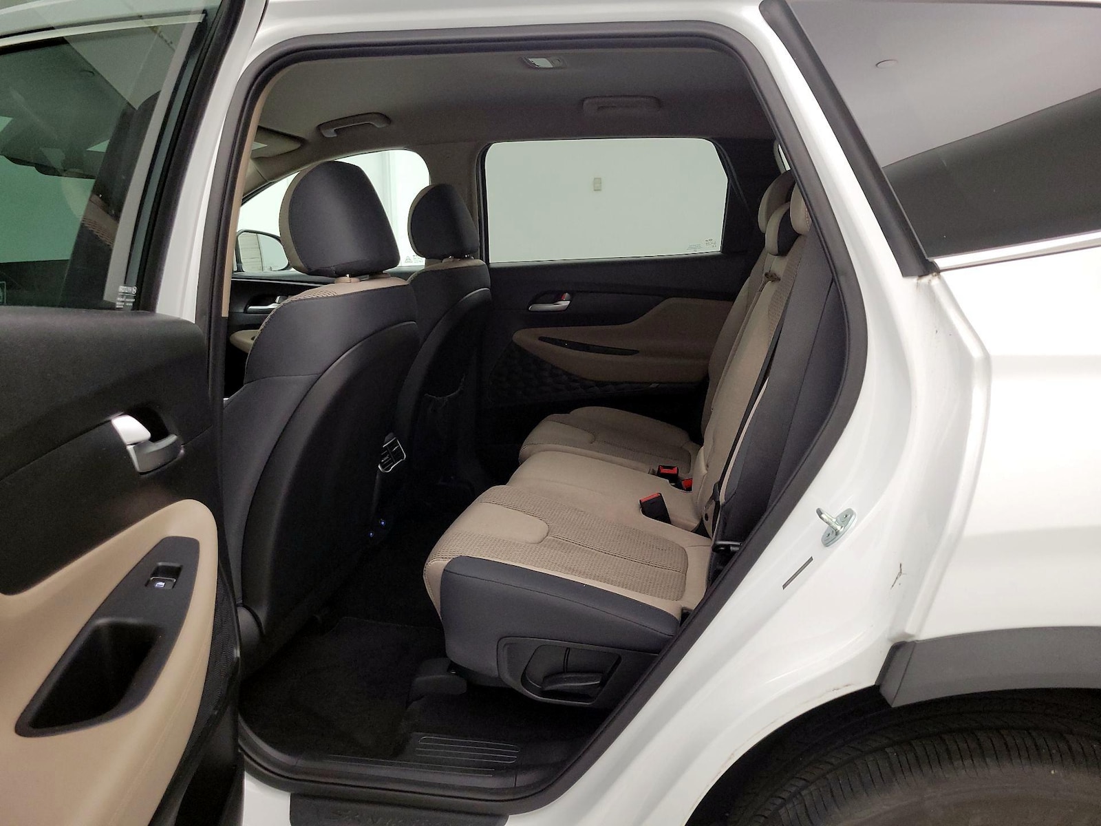 2021 Hyundai Santa Fe SE - Photo 20
