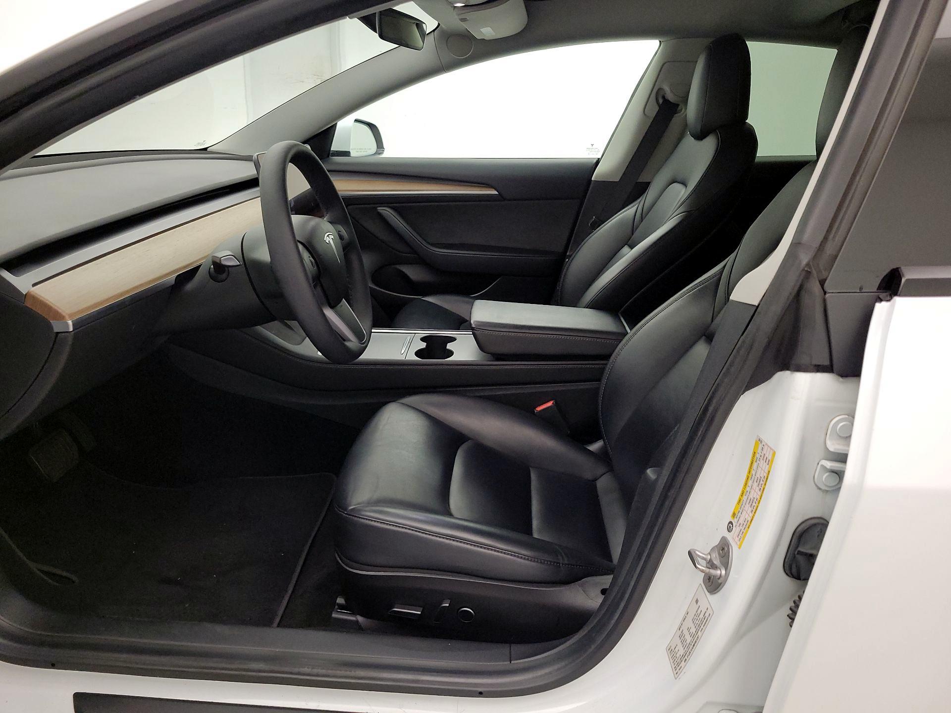 Thumbnail: 2021 Tesla Model 3 - 11