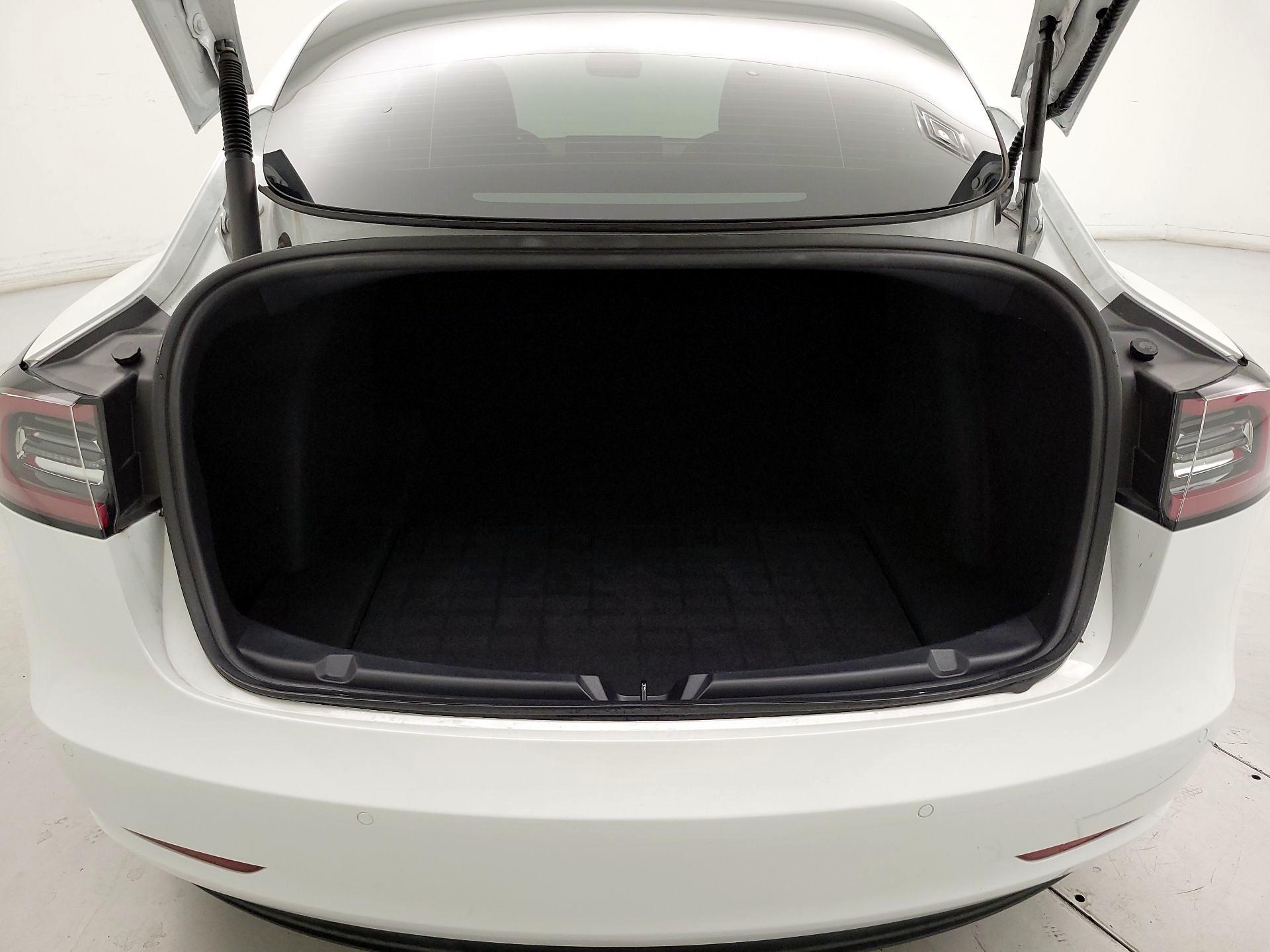 Thumbnail: 2021 Tesla Model 3 - 19