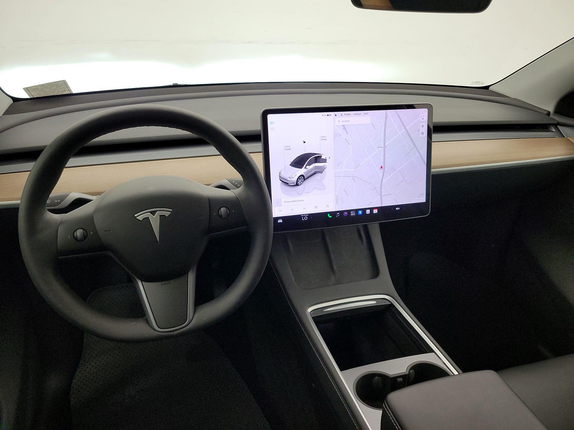 Thumbnail: 2023 Tesla Model Y - 9