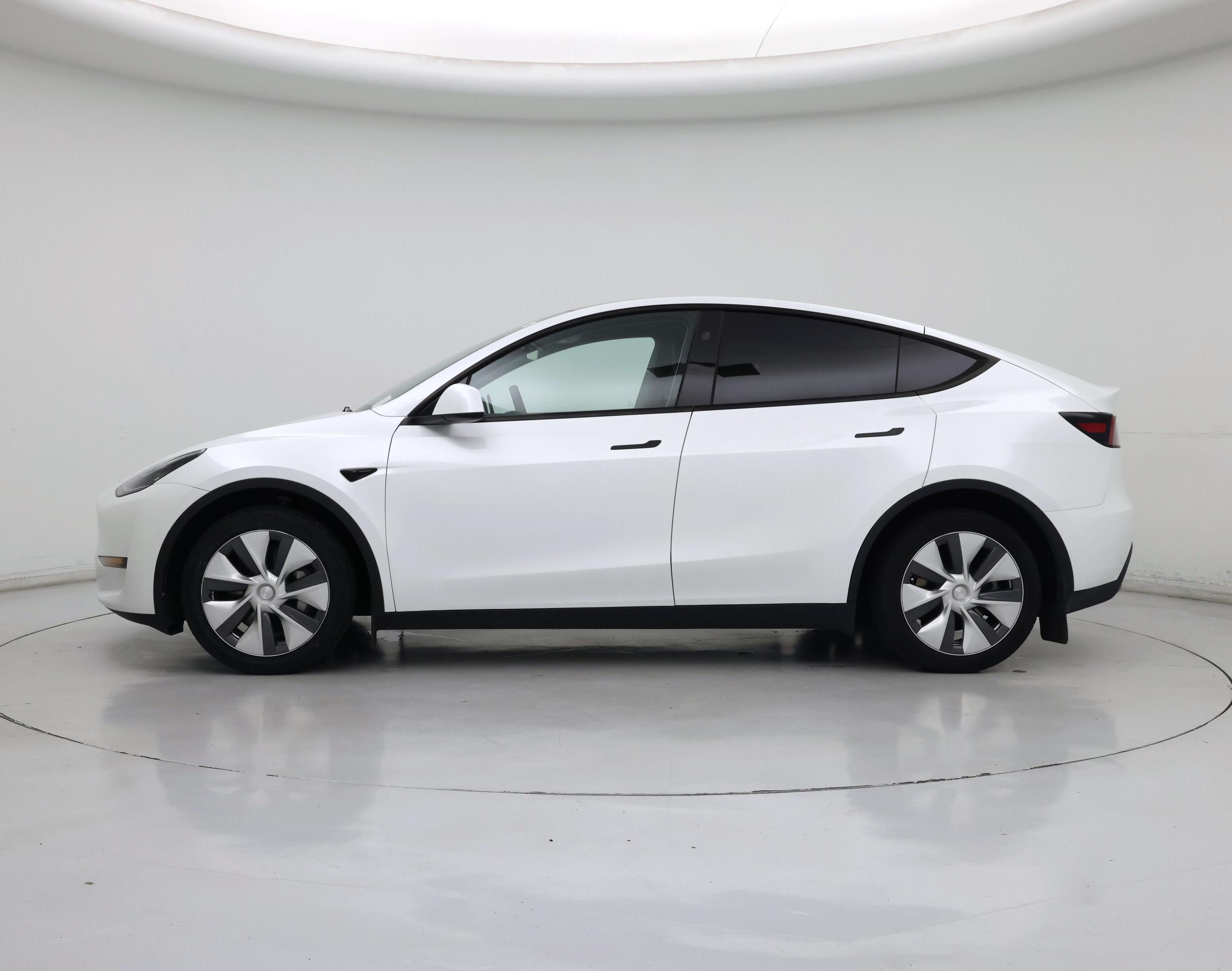 Thumbnail: 2023 Tesla Model Y - 3