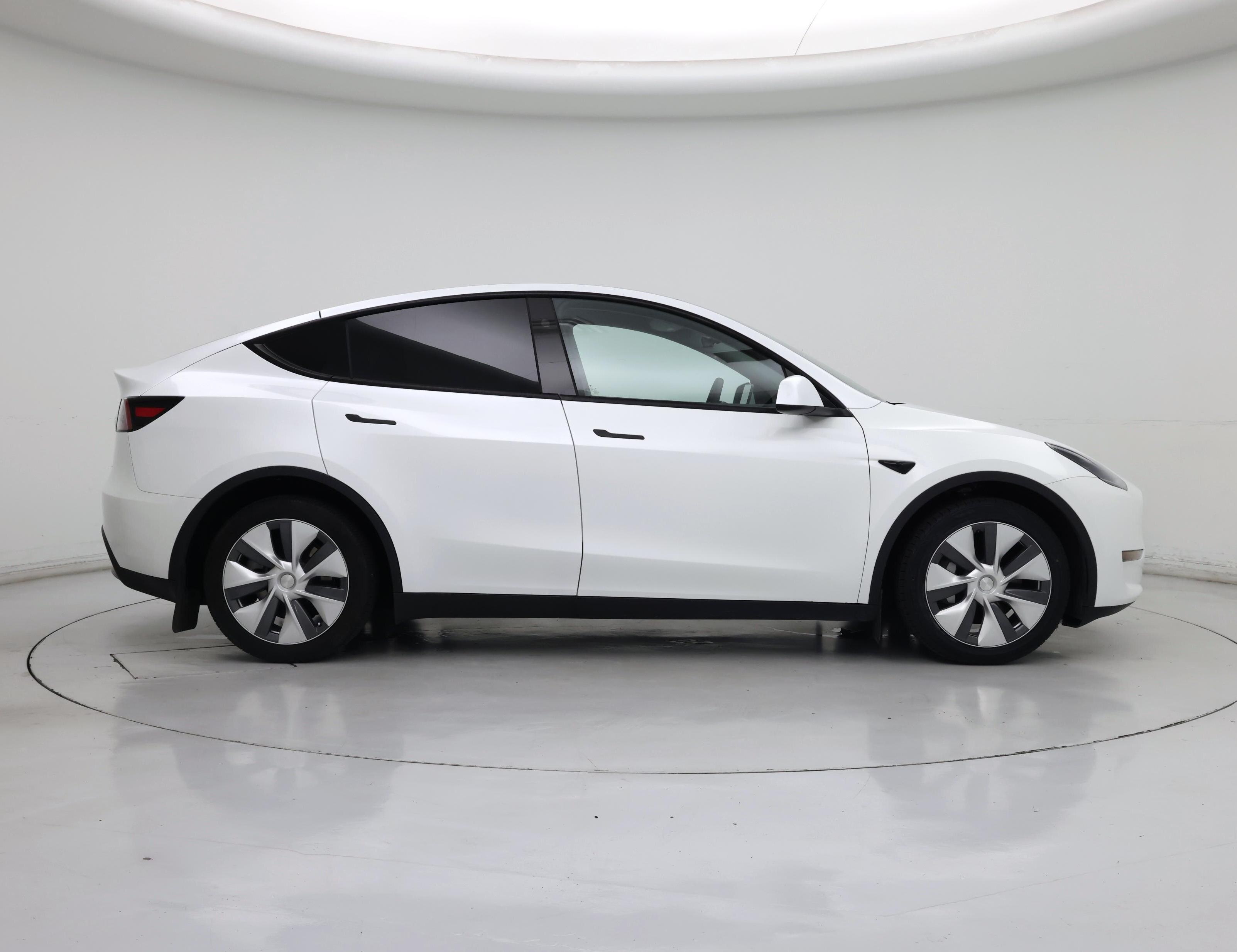 Thumbnail: 2023 Tesla Model Y - 7