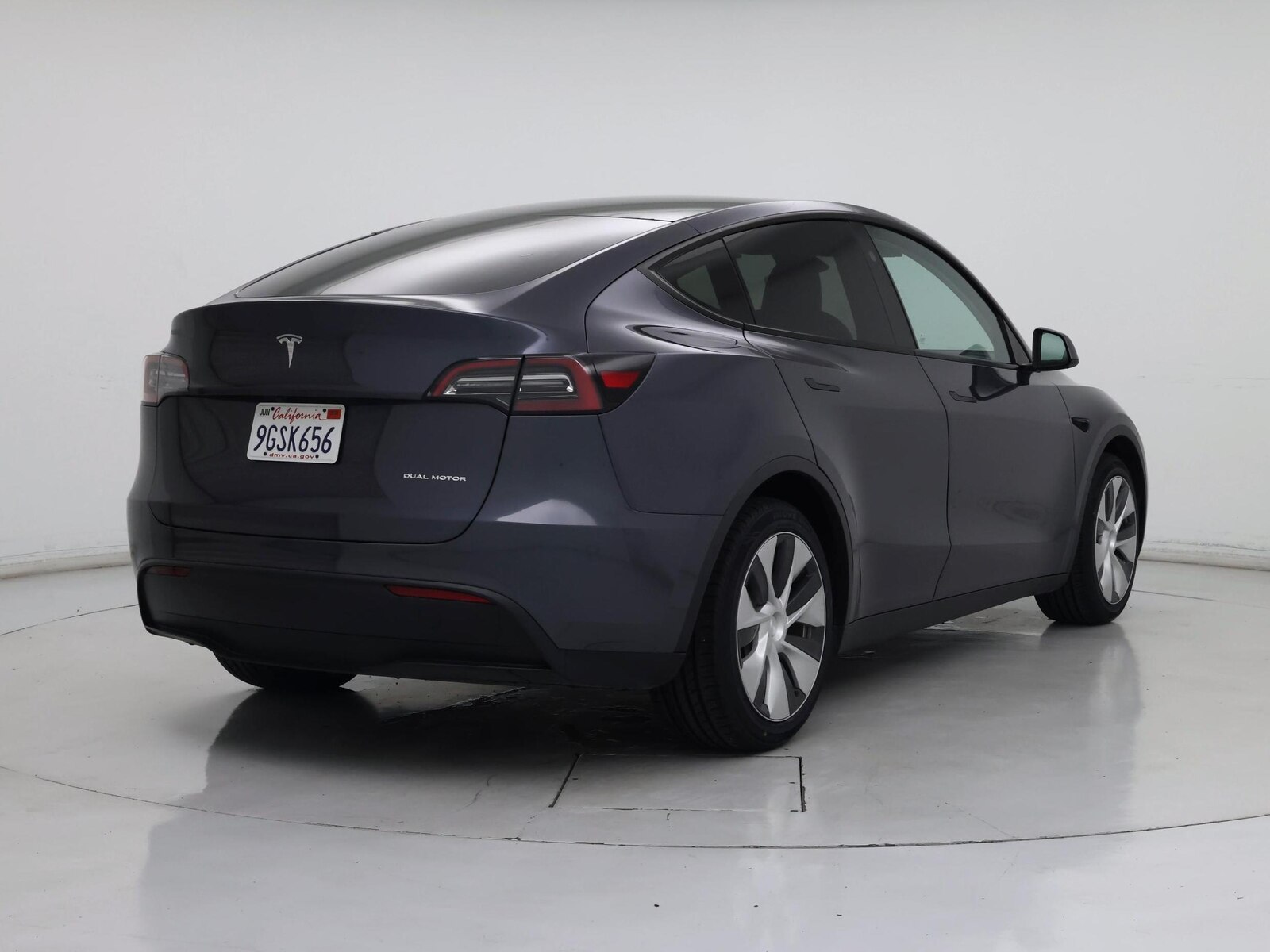 2023 Tesla Model Y Long Range - Photo 9