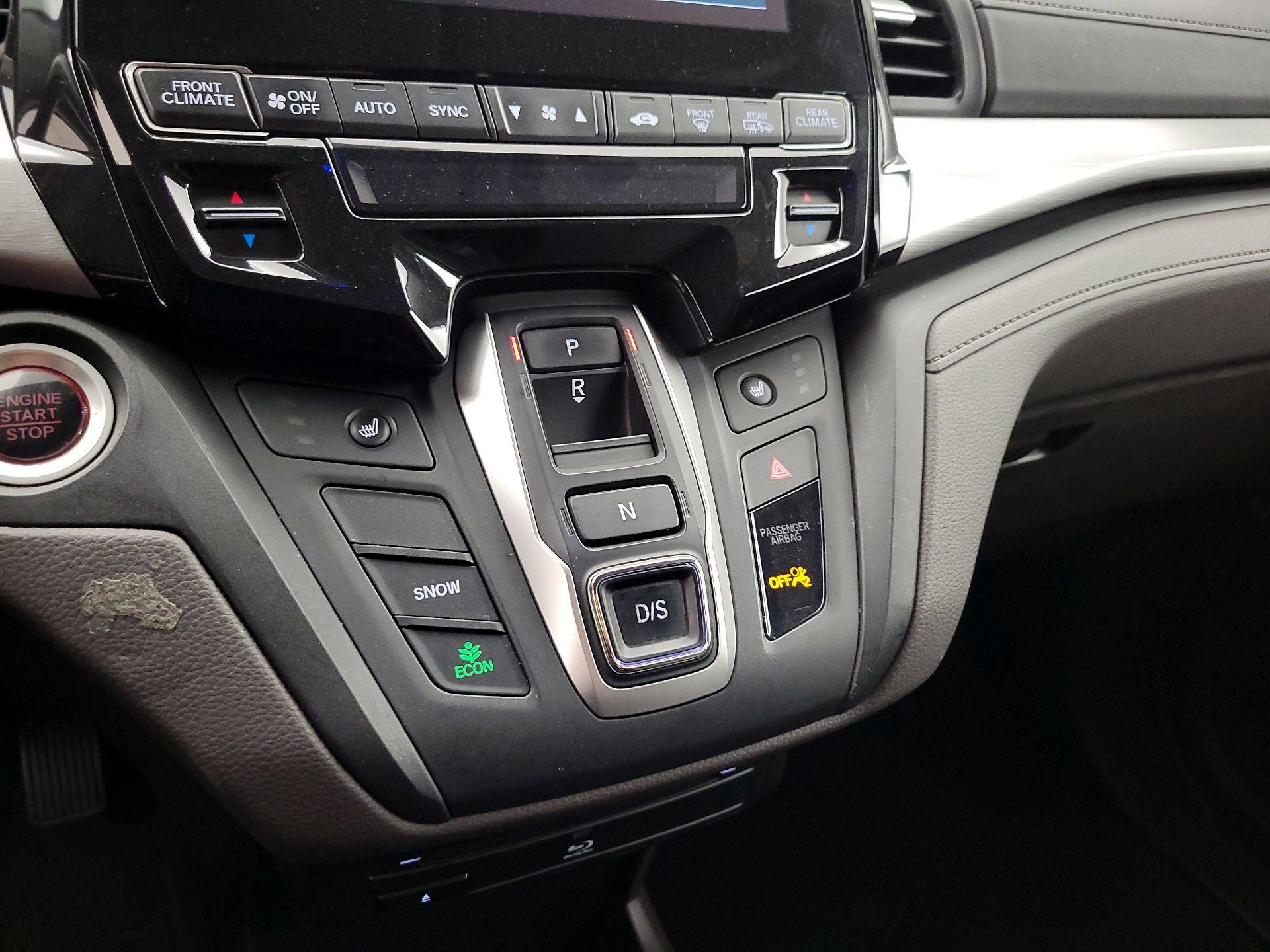 Thumbnail: 2018 Honda Odyssey - 17