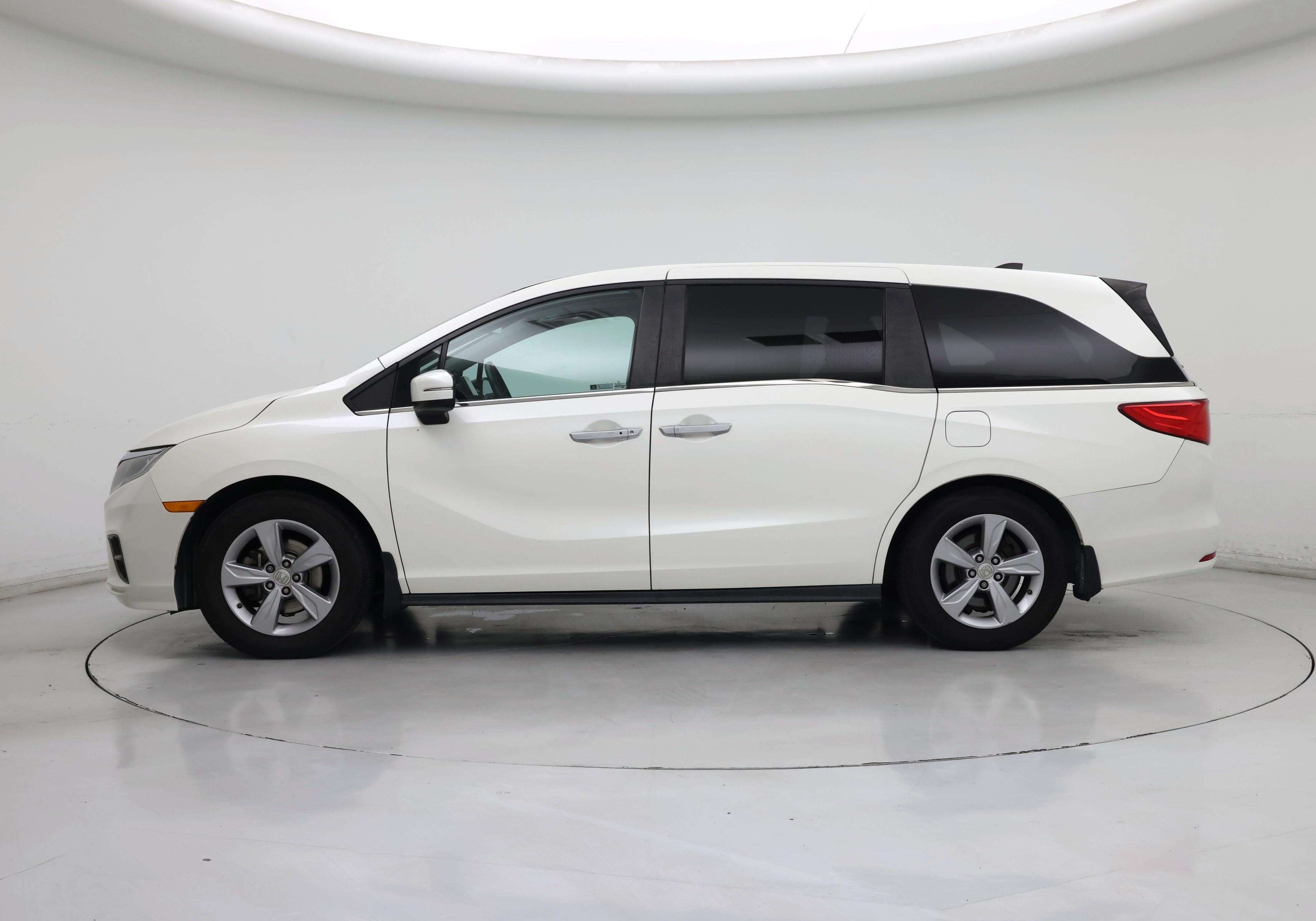 Thumbnail: 2018 Honda Odyssey - 3