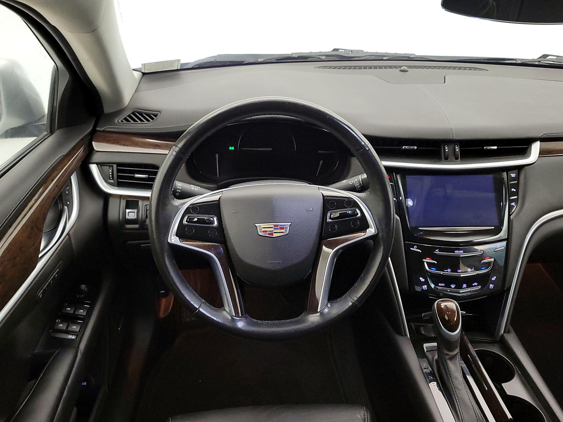 Thumbnail: 2017 Cadillac XTS - 10