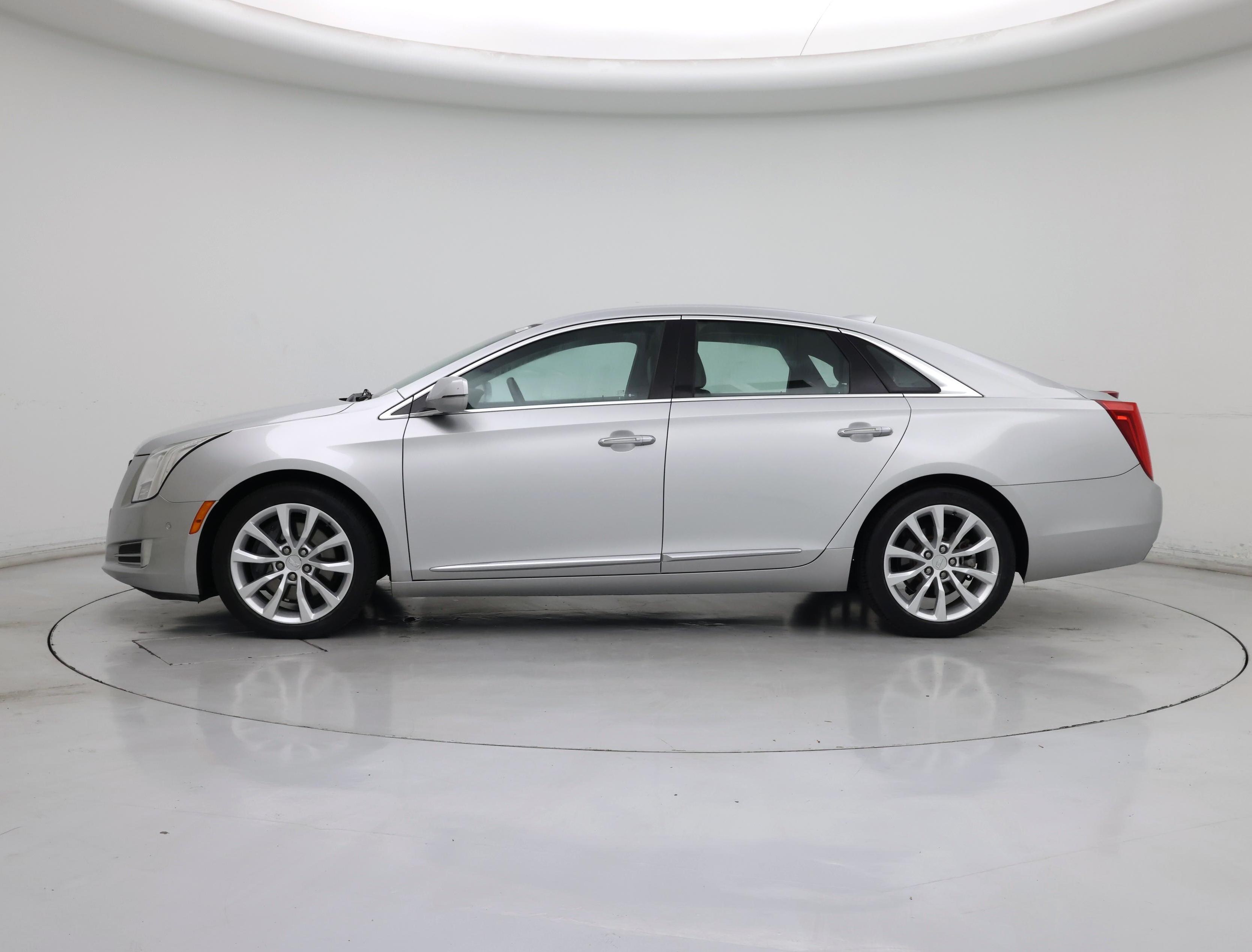 Thumbnail: 2017 Cadillac XTS - 3