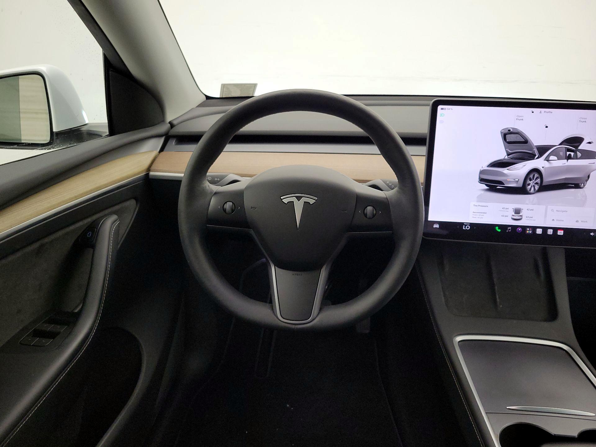 Thumbnail: 2023 Tesla Model Y - 10