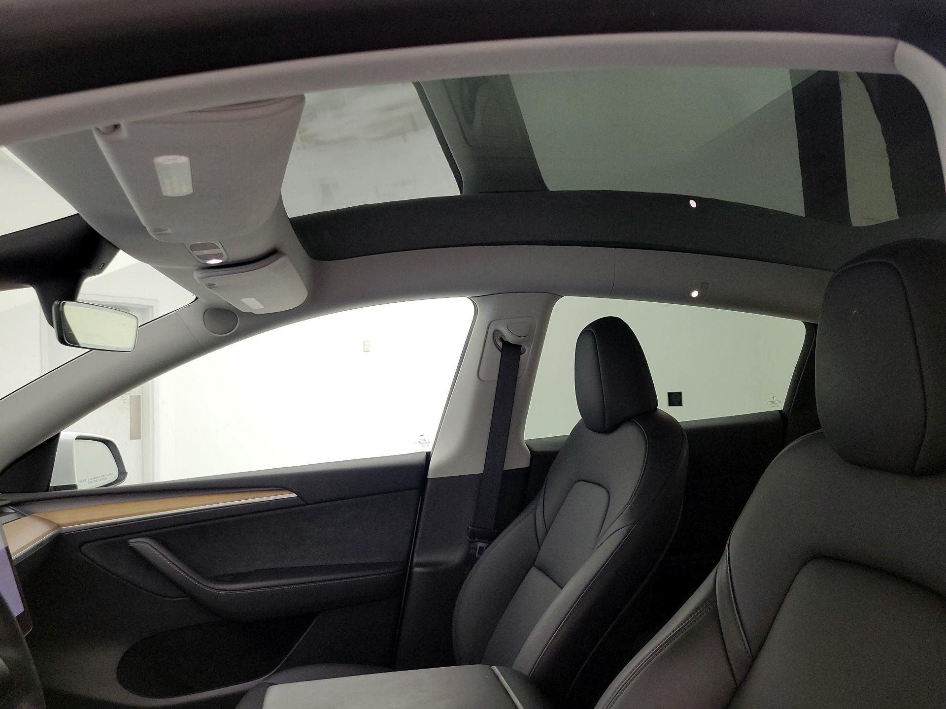 Thumbnail: 2023 Tesla Model Y - 17