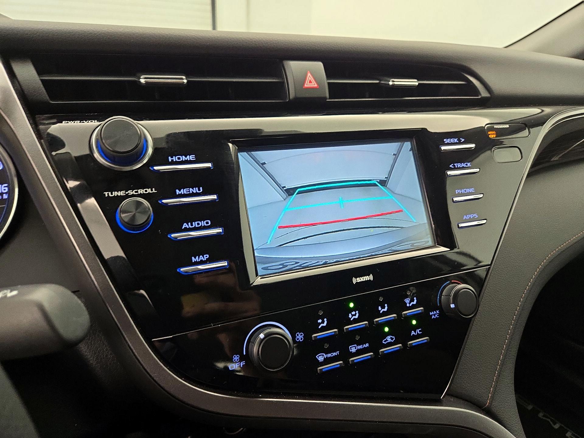 Thumbnail: 2020 Toyota Camry - 14
