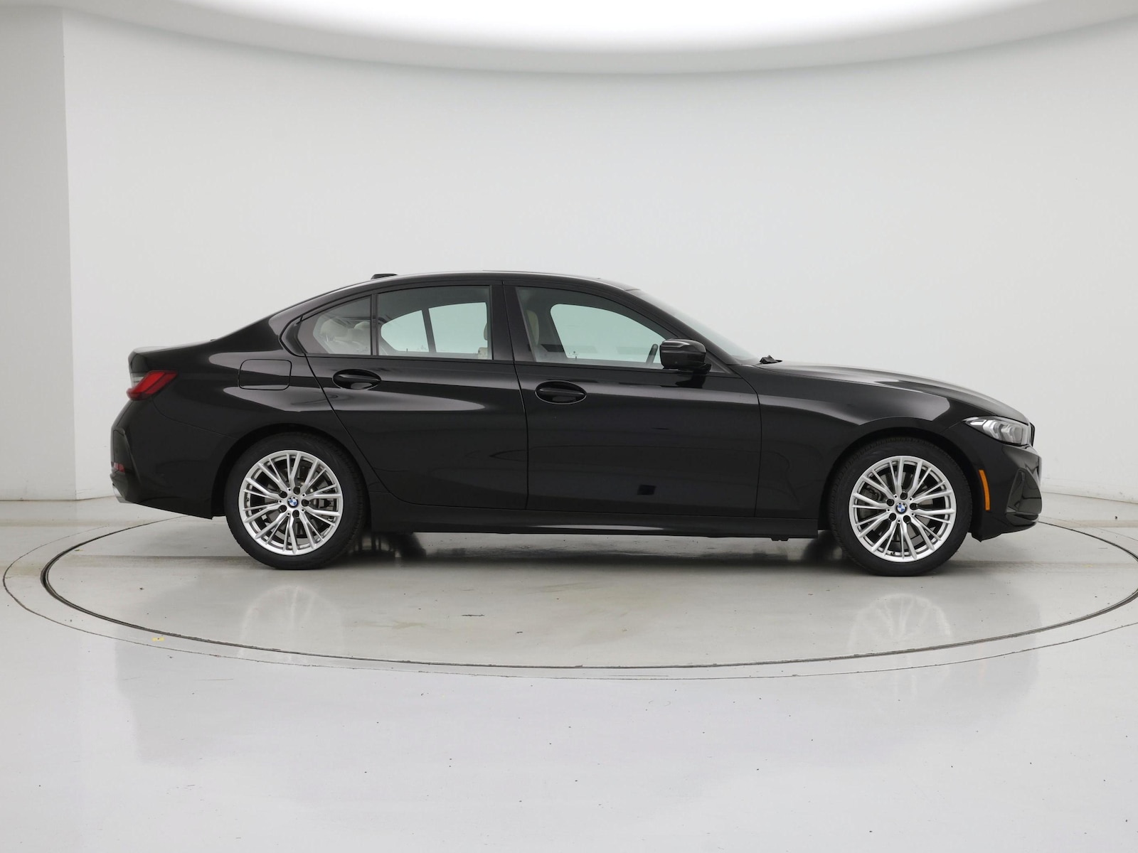 2023 BMW 3 Series 330i - Photo 8