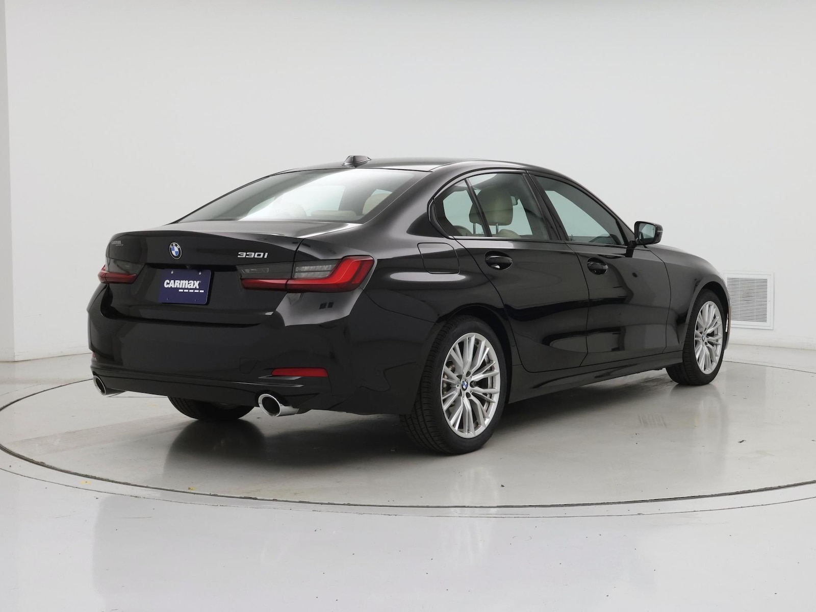 2023 BMW 3 Series 330i - Photo 9