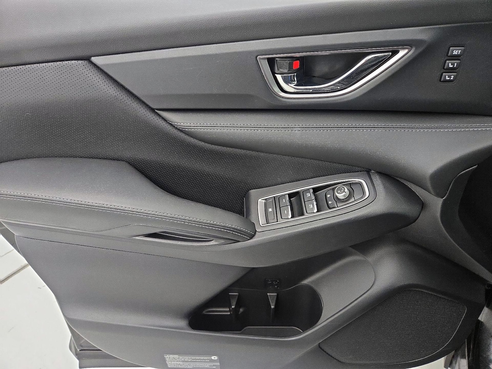 2023 Subaru Ascent Limited - Photo 11