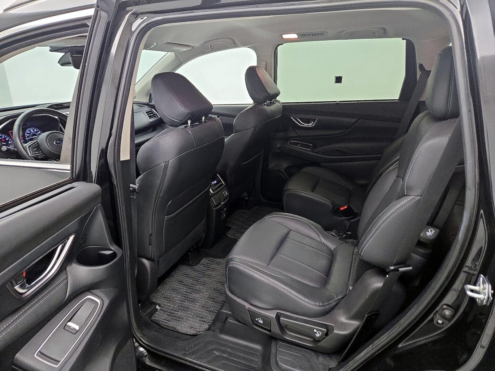2023 Subaru Ascent Limited - Photo 18