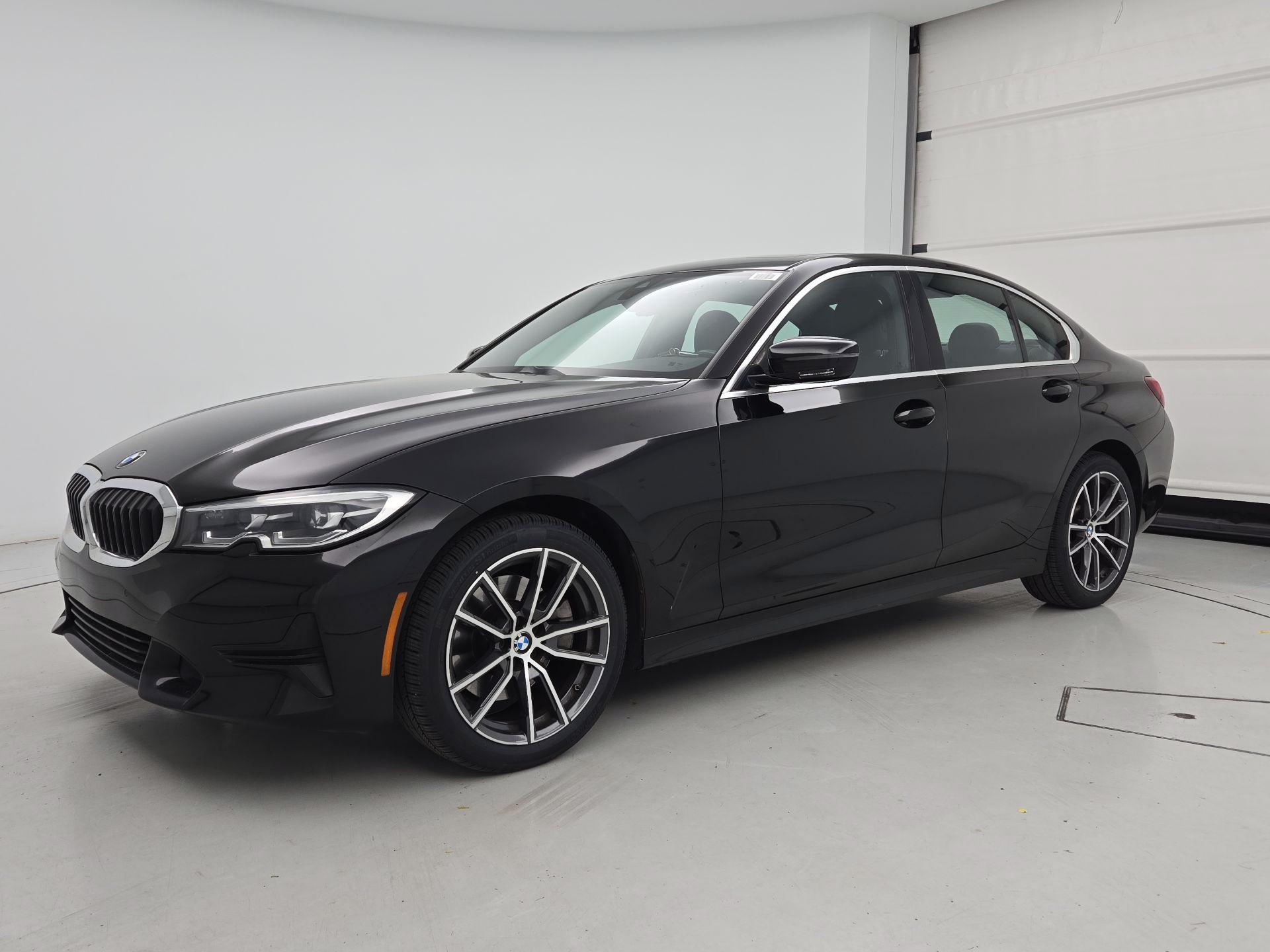 Thumbnail: 2022 BMW 3 Series - 3