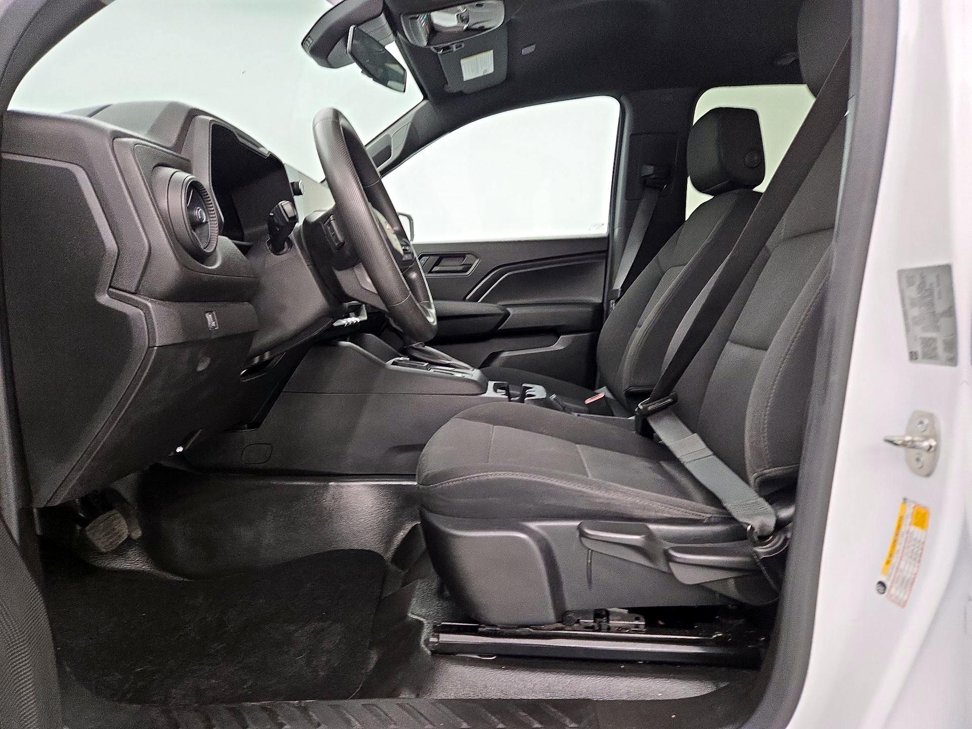 Thumbnail: 2023 Chevrolet Colorado - 9