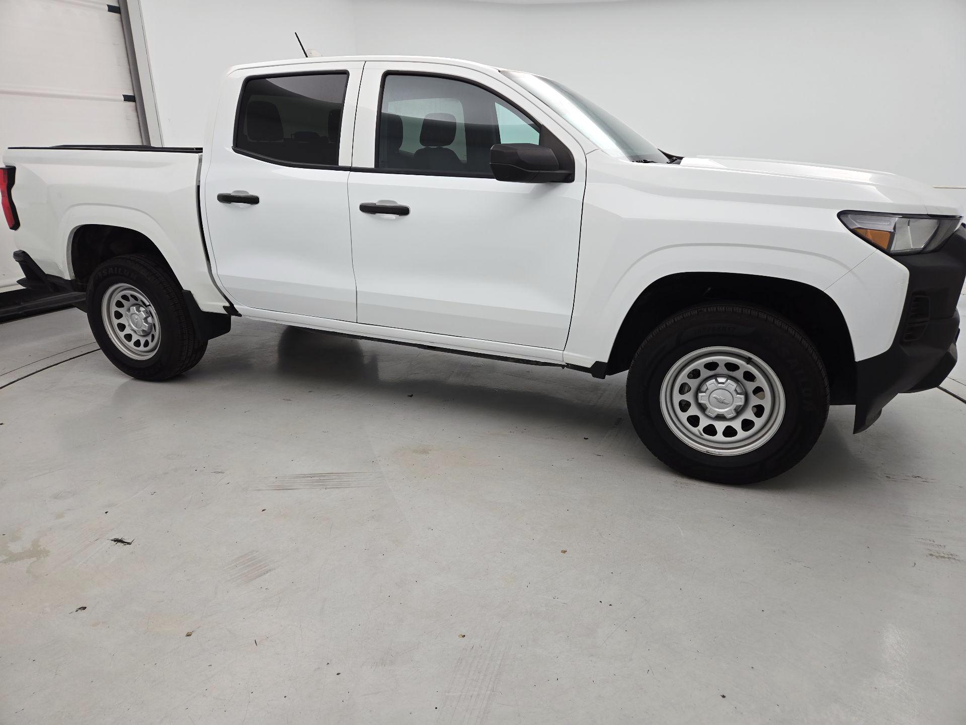Thumbnail: 2023 Chevrolet Colorado - 4