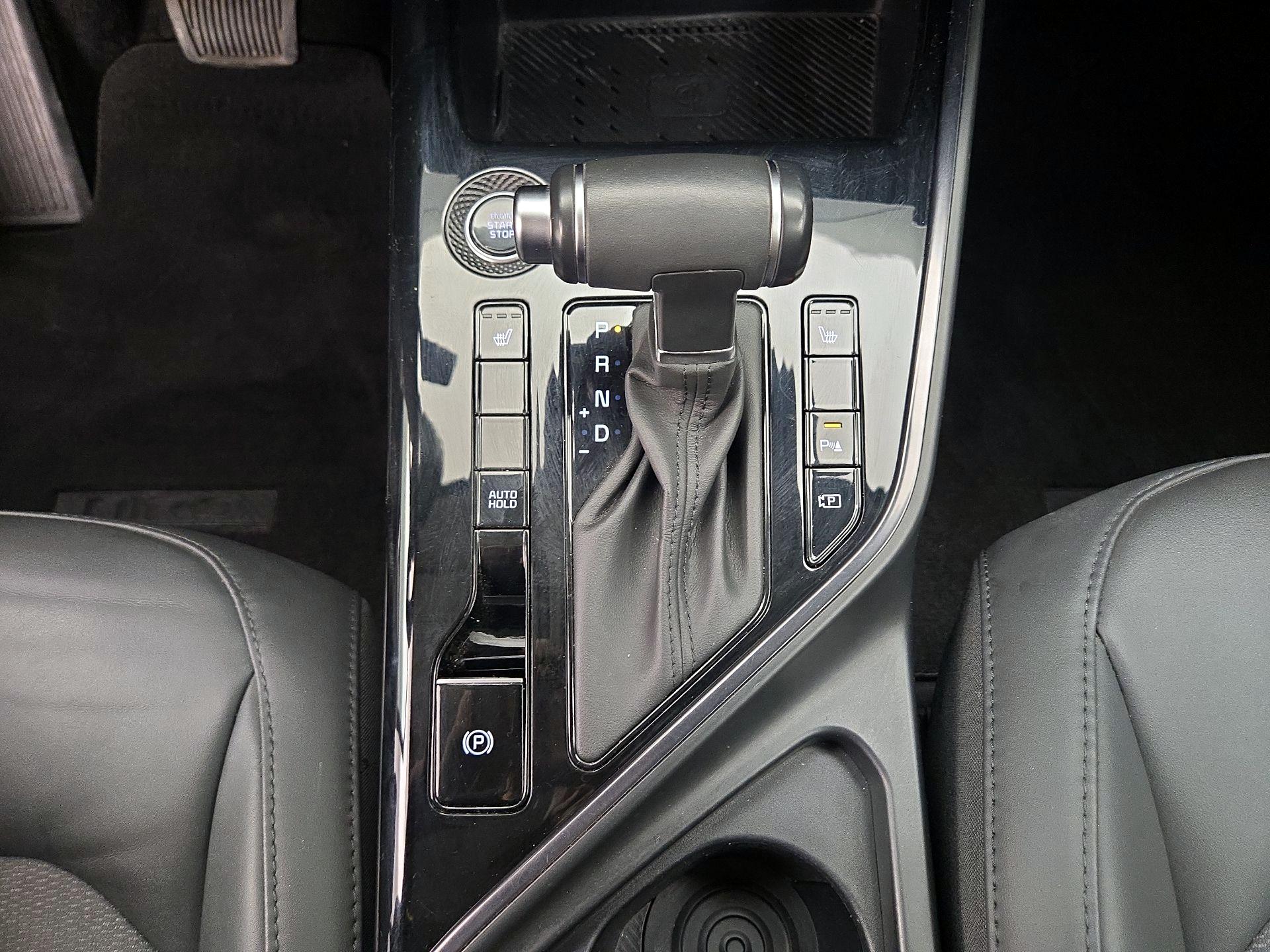 Thumbnail: 2023 Kia Niro - 16