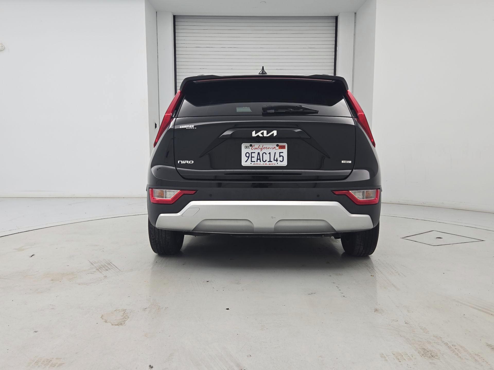 Thumbnail: 2023 Kia Niro - 6