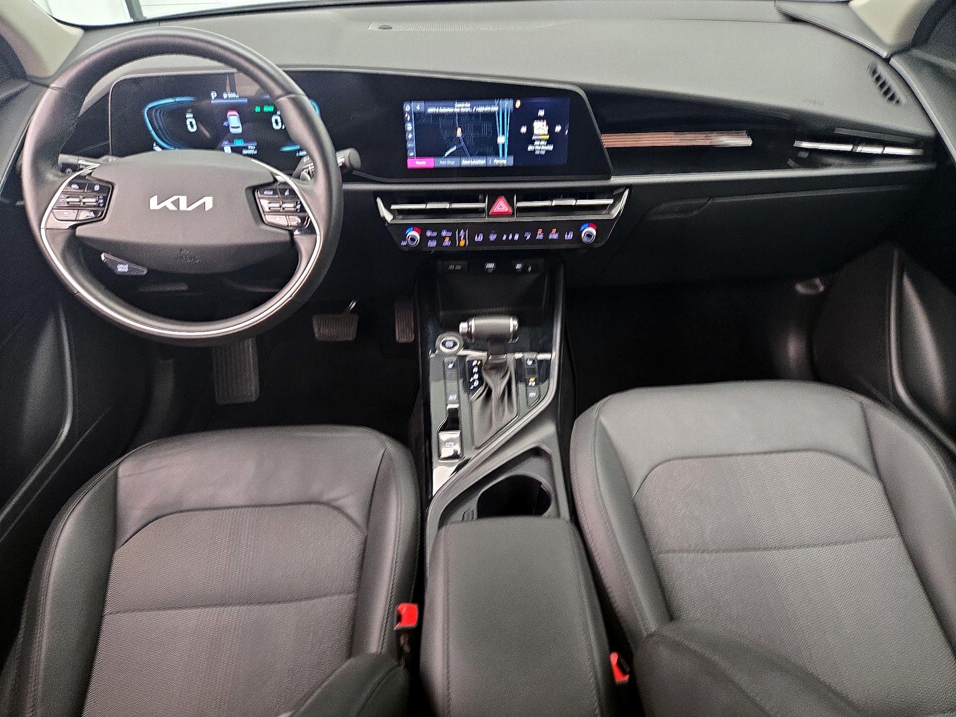 Thumbnail: 2023 Kia Niro - 8