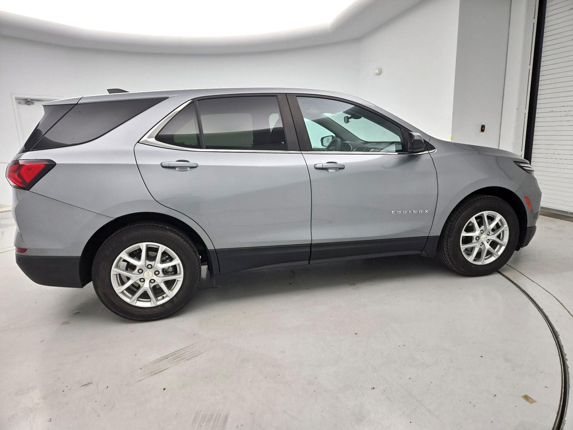 Thumbnail: 2023 Chevrolet Equinox - 4