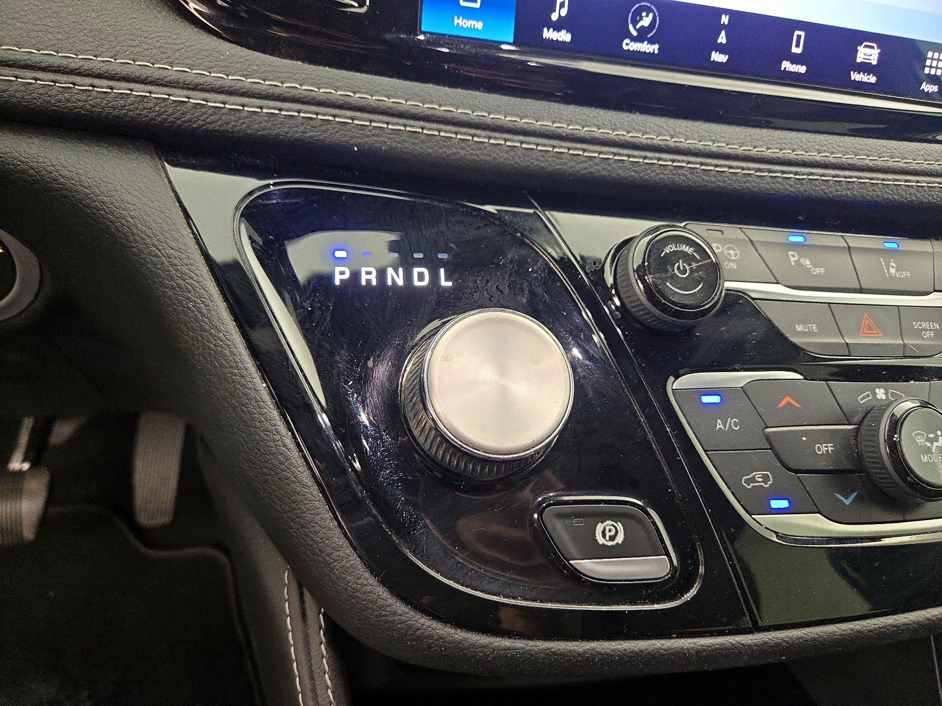 Thumbnail: 2022 Chrysler Pacifica - 18
