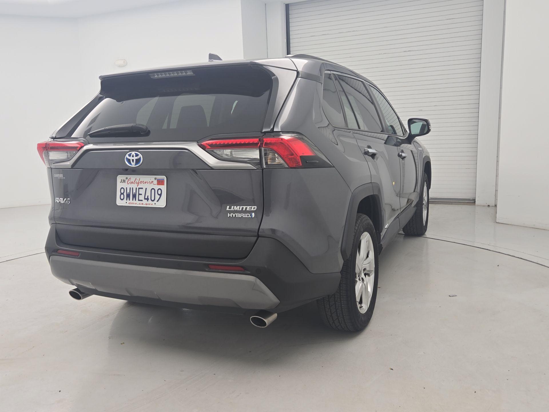 Thumbnail: 2021 Toyota RAV4 - 5