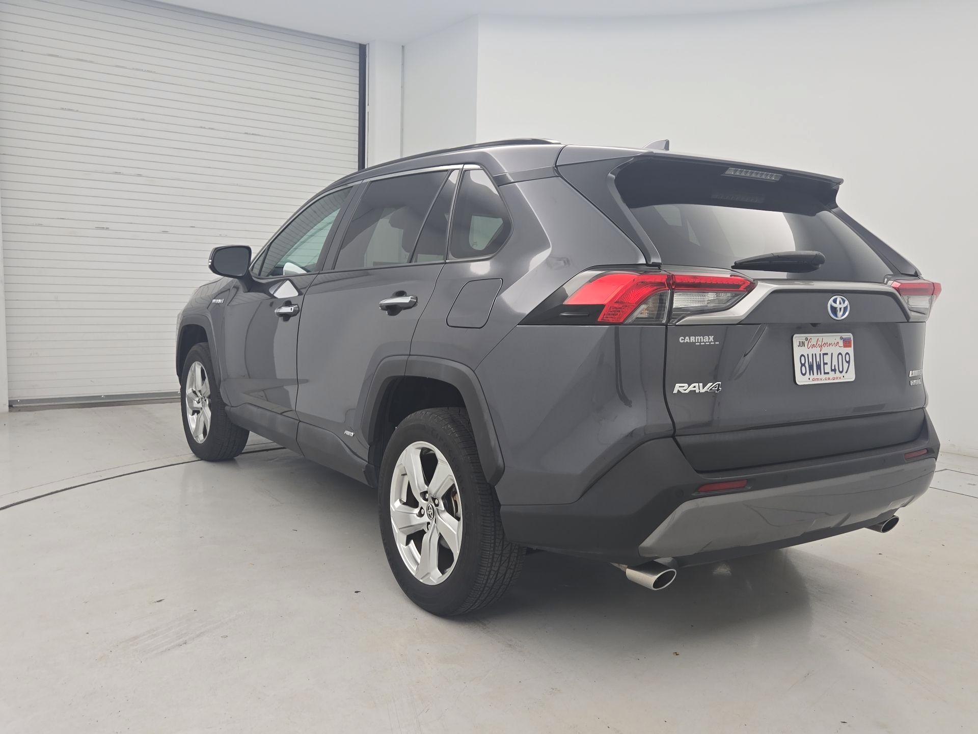 Thumbnail: 2021 Toyota RAV4 - 7