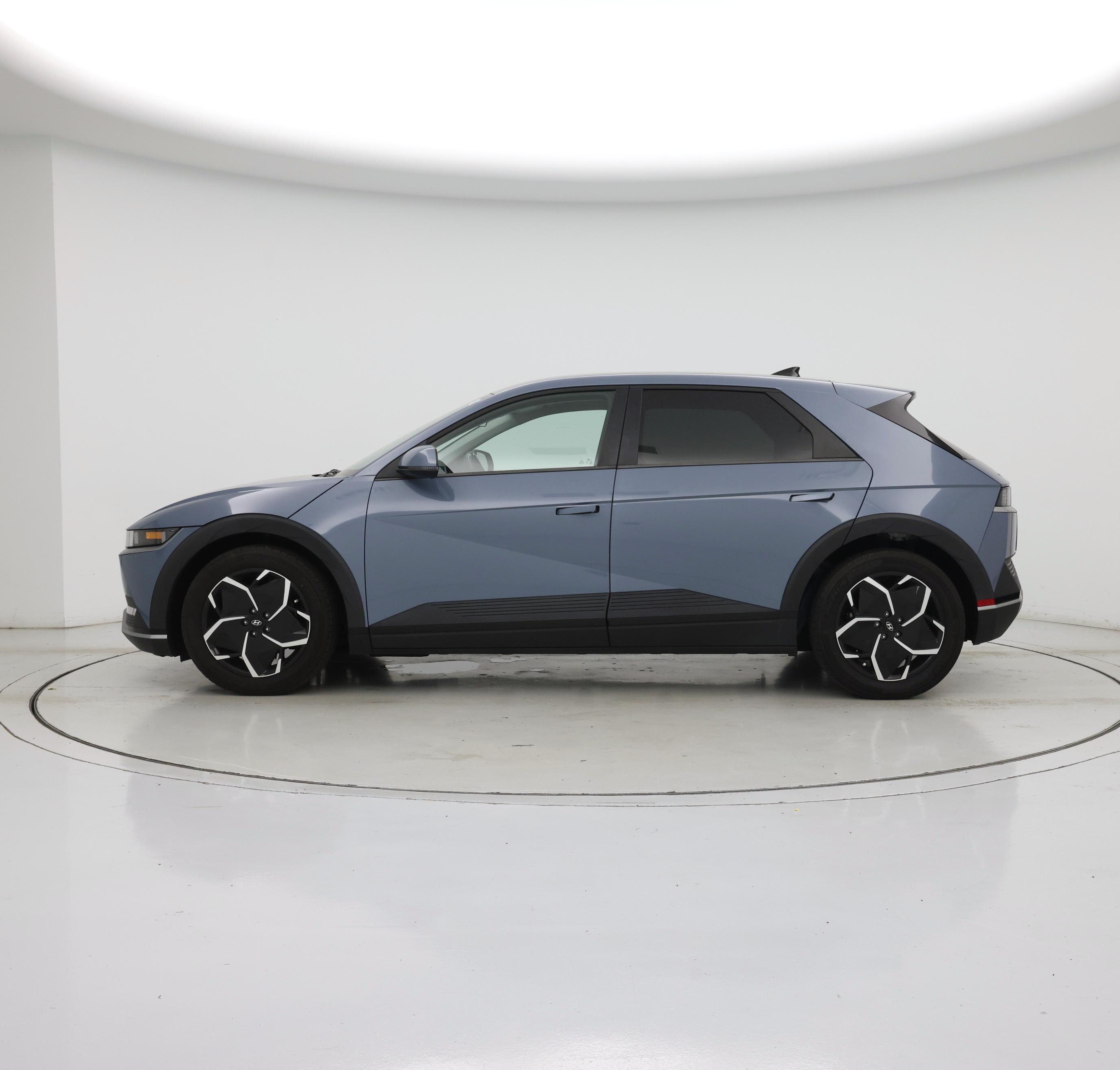 Thumbnail: 2024 Hyundai Ioniq 5 - 3