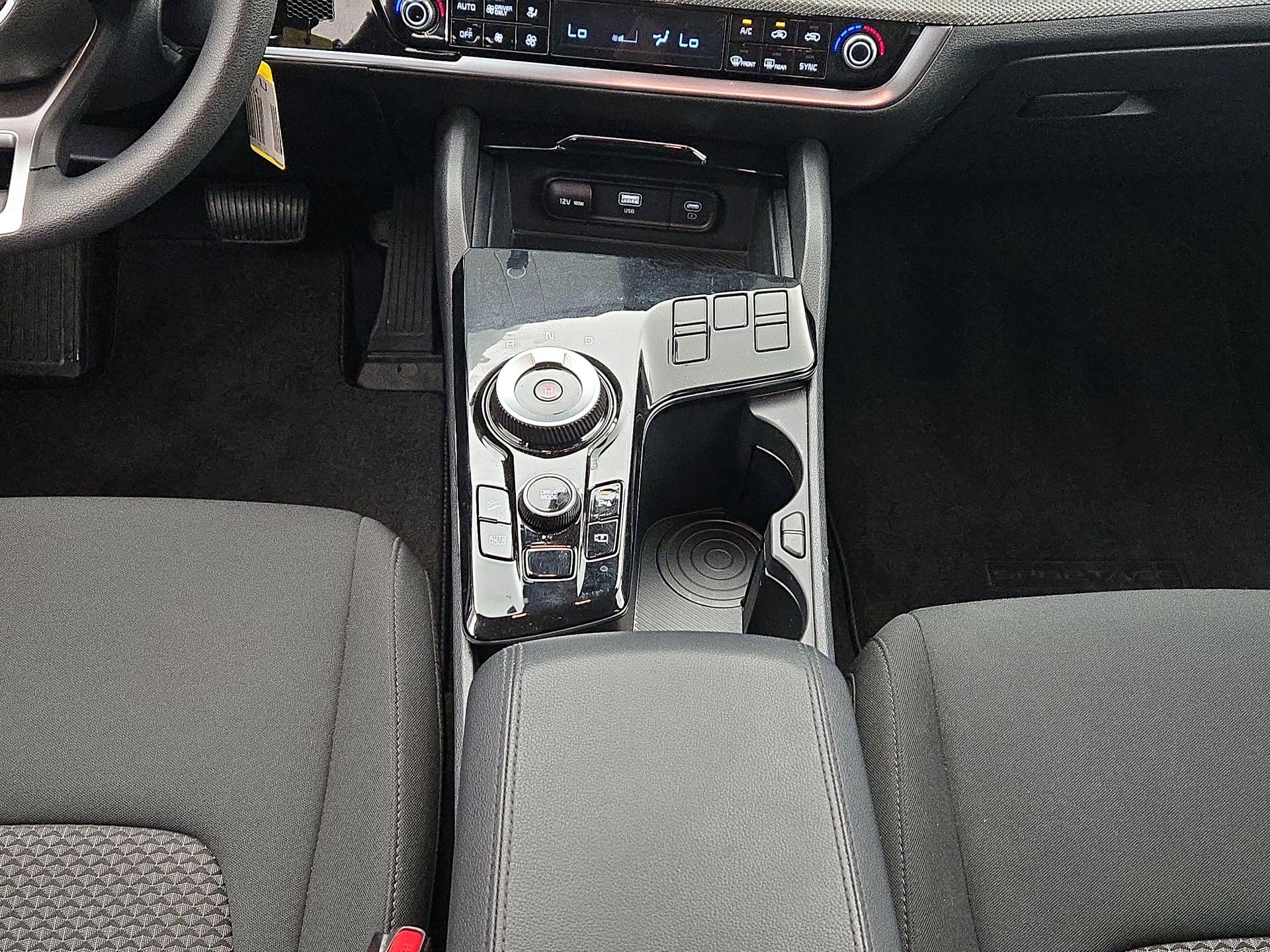 Thumbnail: 2025 Kia Sportage - 17