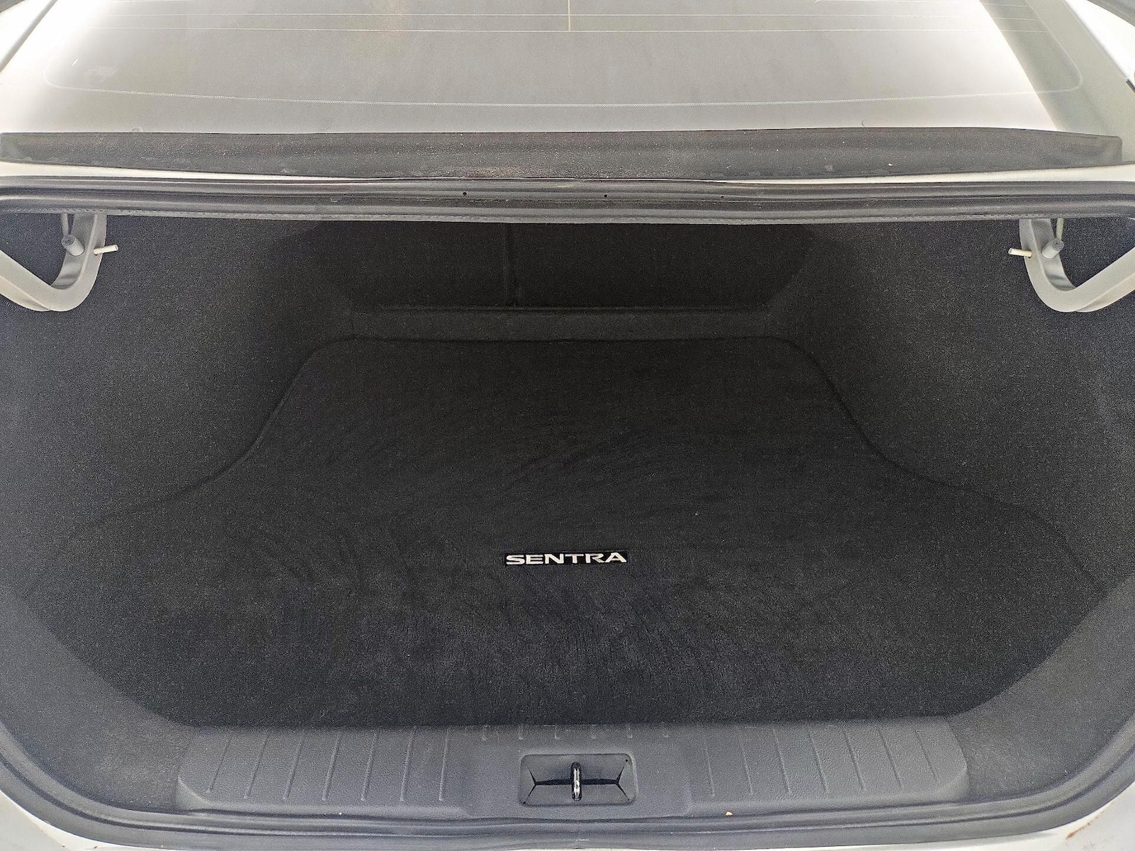 2024 Nissan Sentra SR - Photo 21