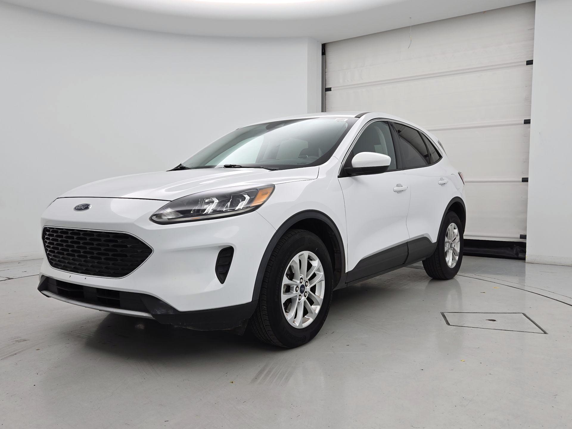 Thumbnail: 2021 Ford Escape - 3