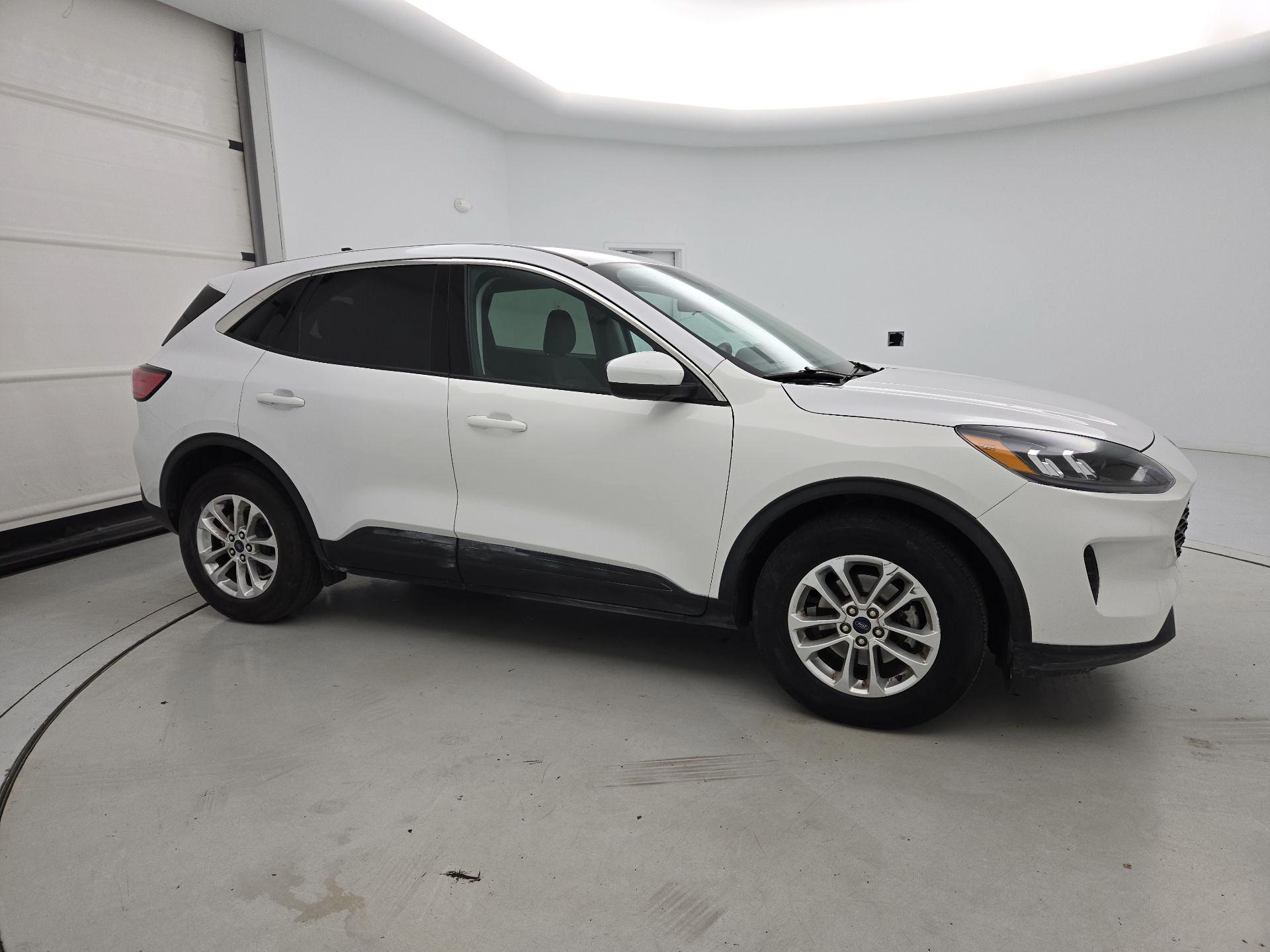 Thumbnail: 2021 Ford Escape - 4