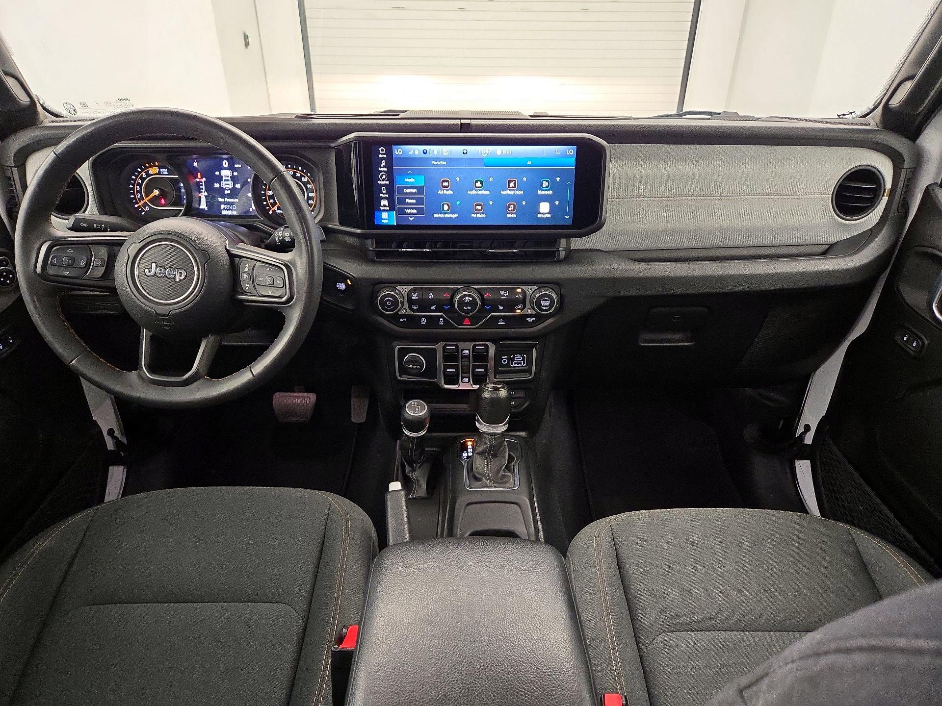 Thumbnail: 2024 Jeep Wrangler - 9