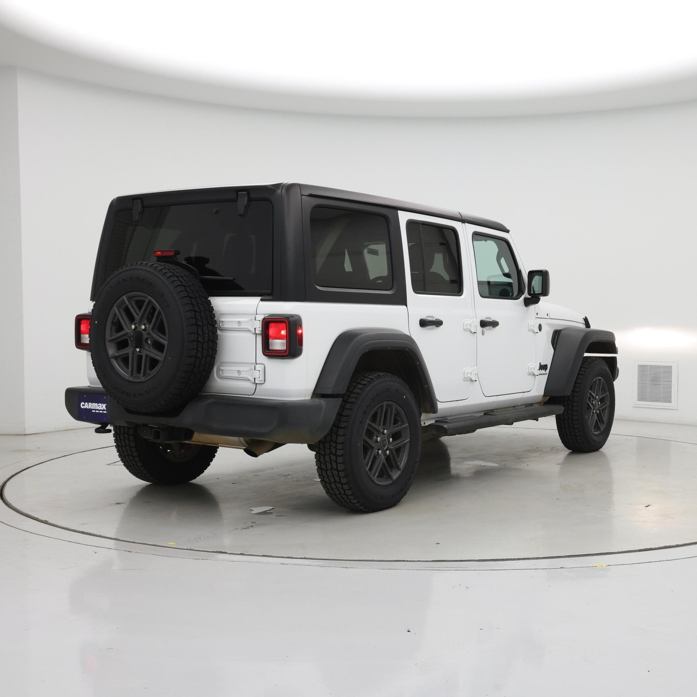 Thumbnail: 2024 Jeep Wrangler - 8