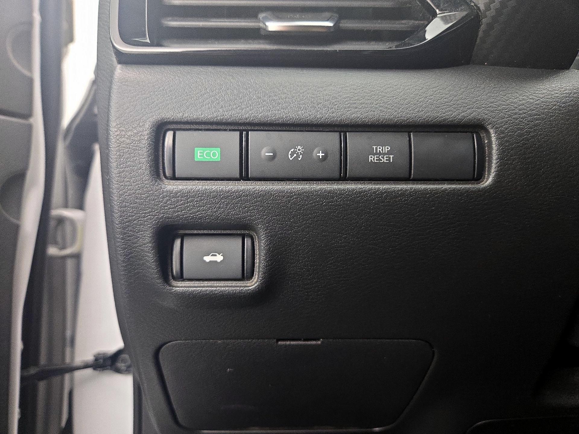 Thumbnail: 2021 Nissan Sentra - 11