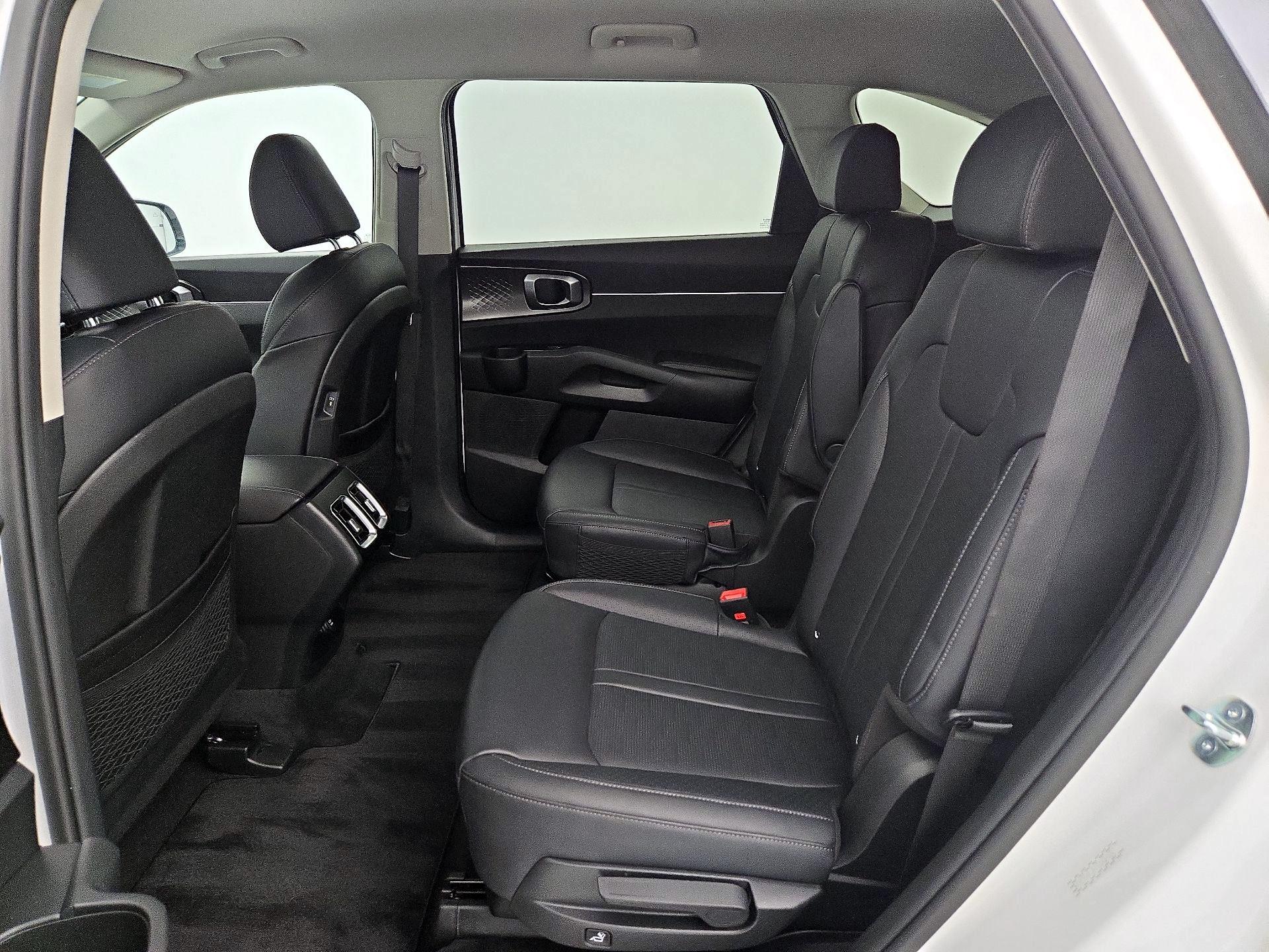 Thumbnail: 2025 Kia Sorento - 20