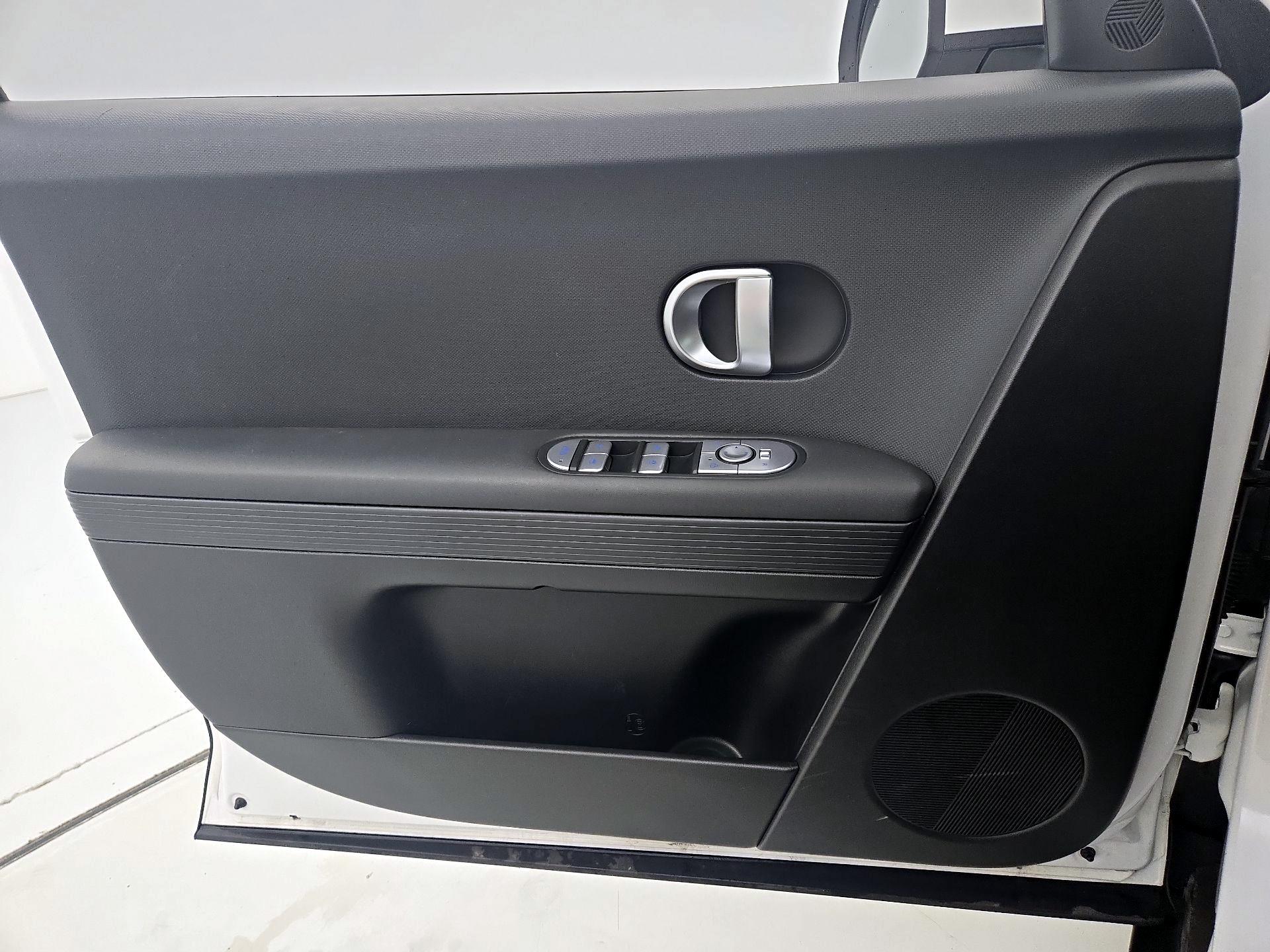 Thumbnail: 2024 Hyundai Ioniq 5 - 12