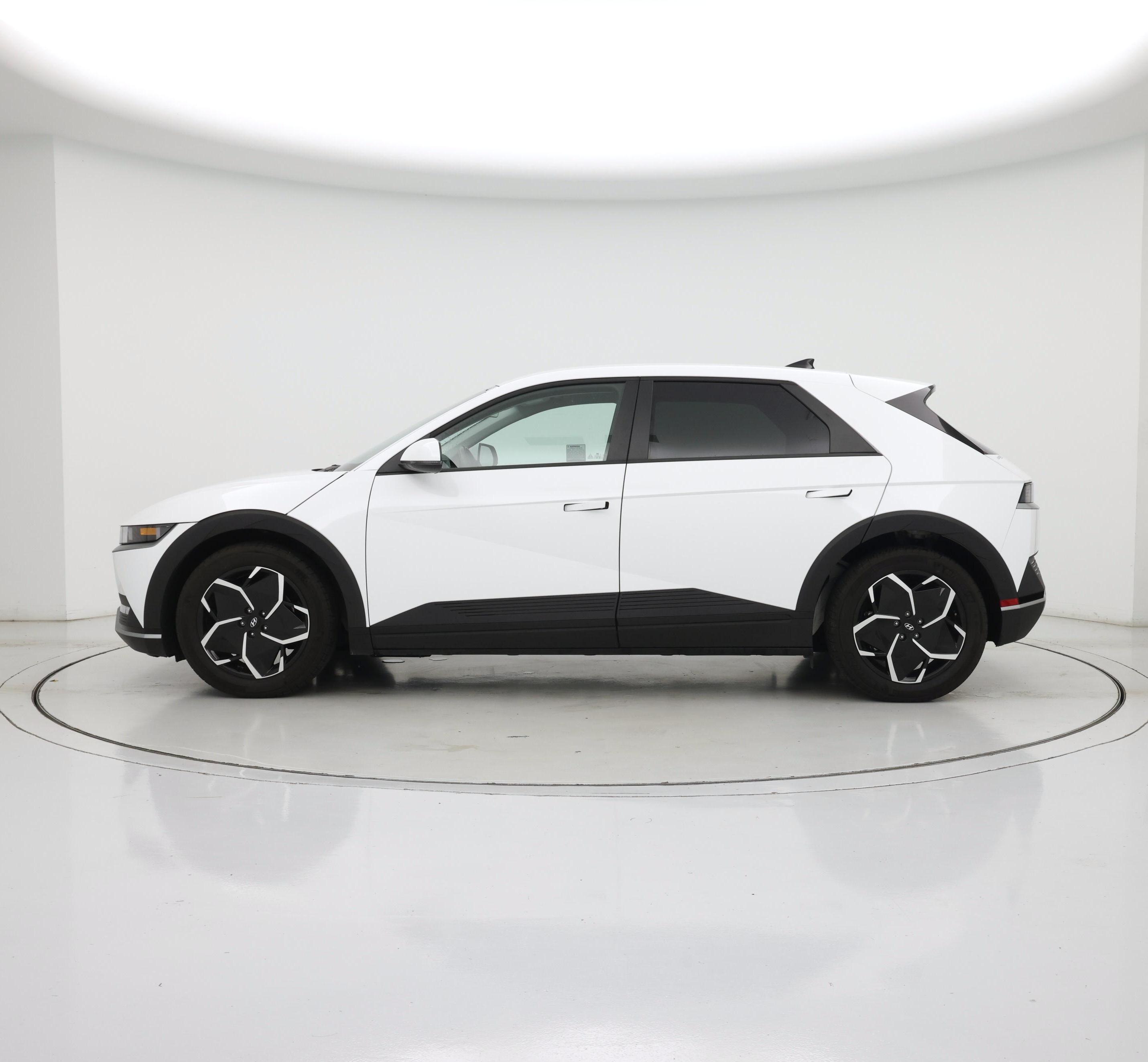 Thumbnail: 2024 Hyundai Ioniq 5 - 3