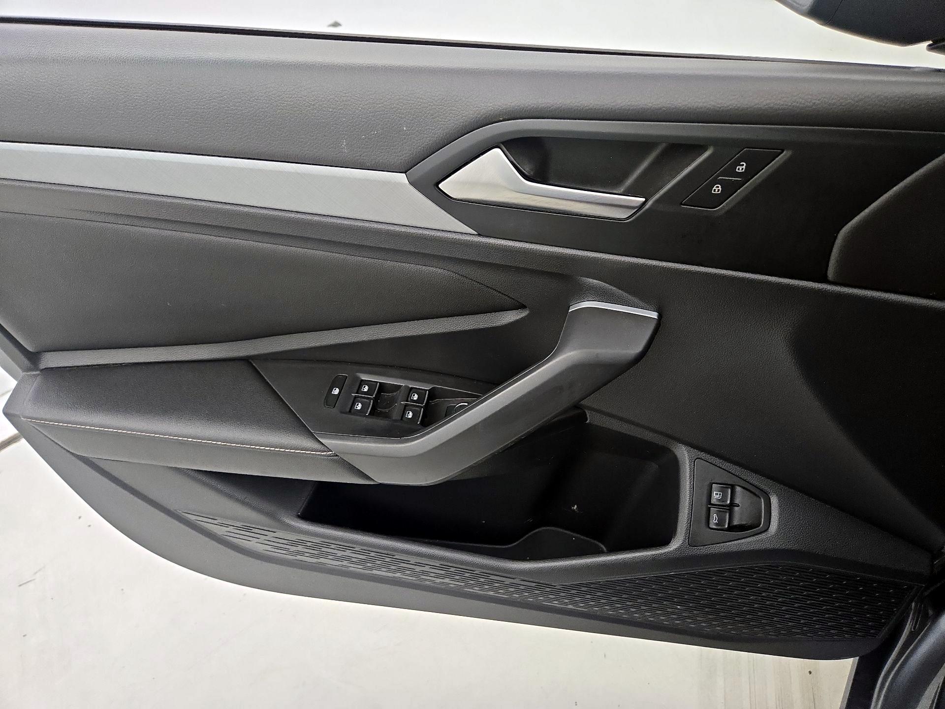 Thumbnail: 2022 Volkswagen Jetta - 12