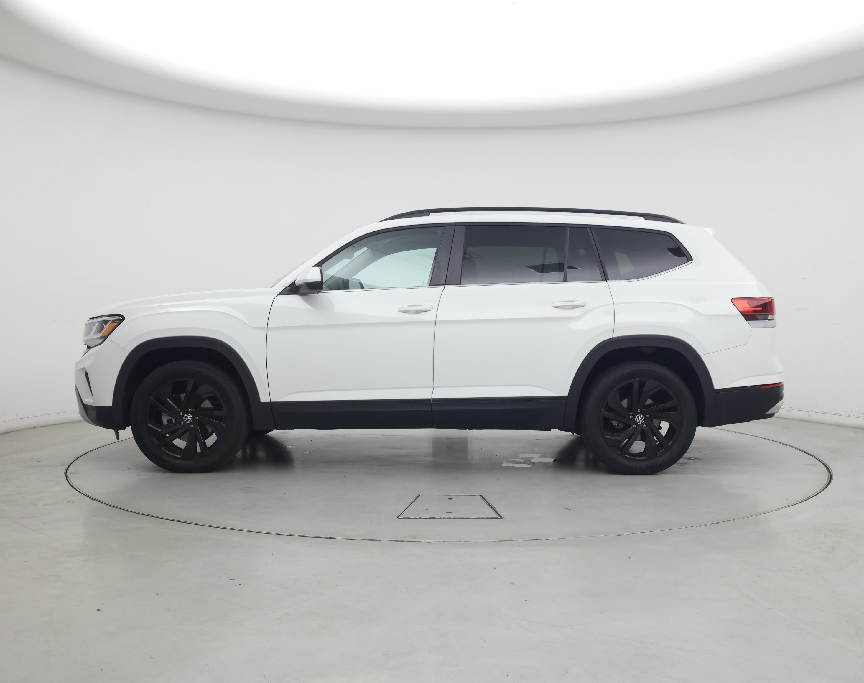 Thumbnail: 2022 Volkswagen Atlas - 3