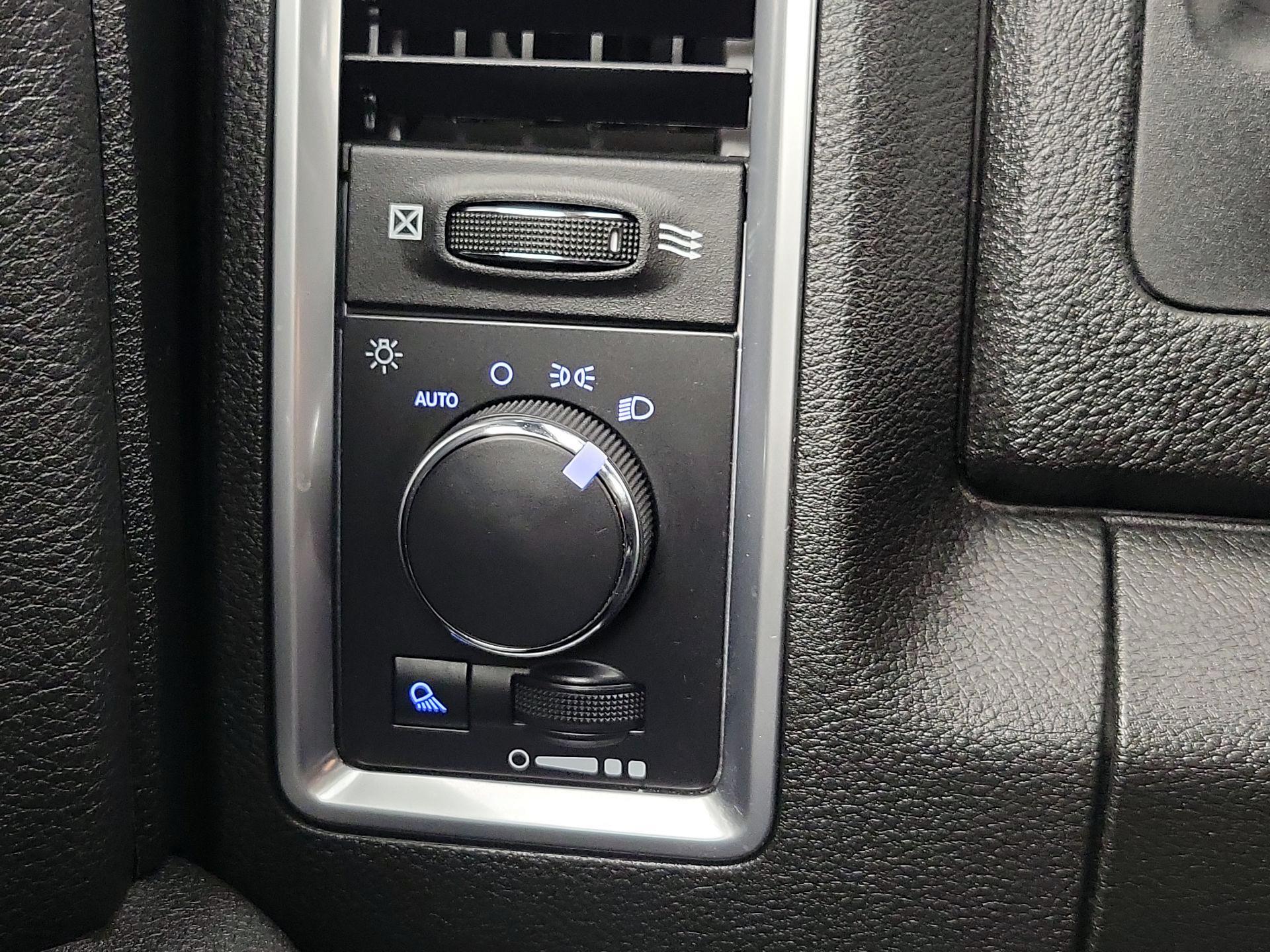 Thumbnail: 2024 RAM 1500 Classic - 13
