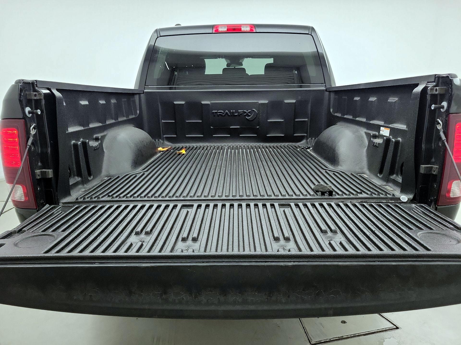 Thumbnail: 2024 RAM 1500 Classic - 20