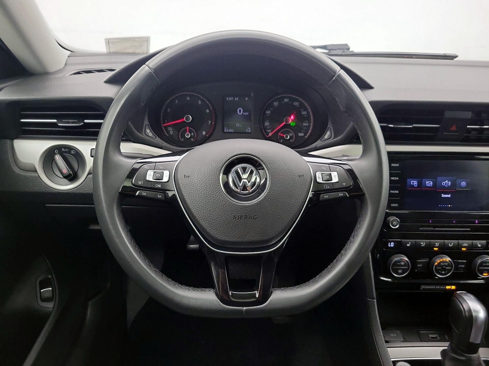 Thumbnail: 2022 Volkswagen Passat - 10