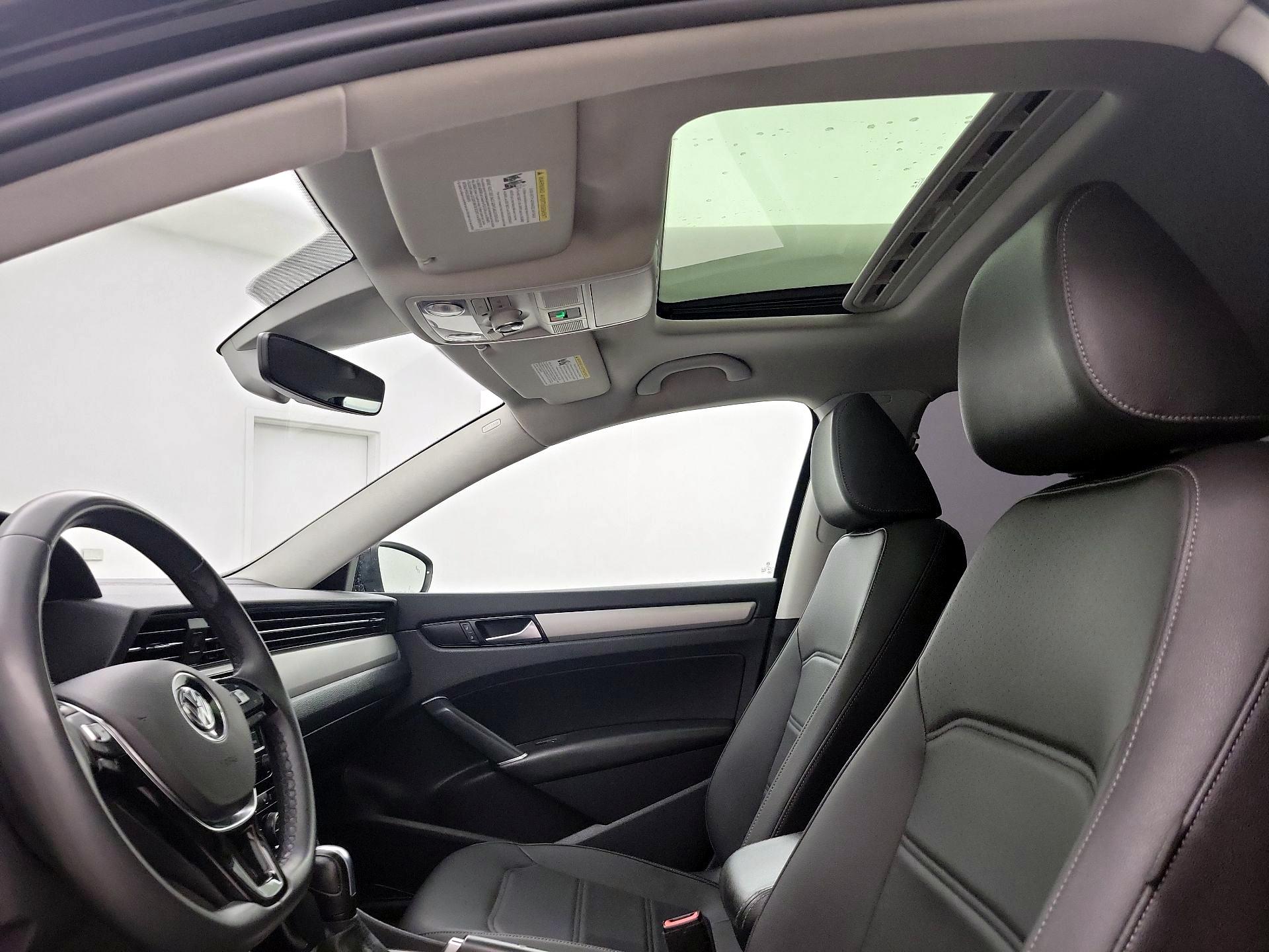 Thumbnail: 2022 Volkswagen Passat - 19